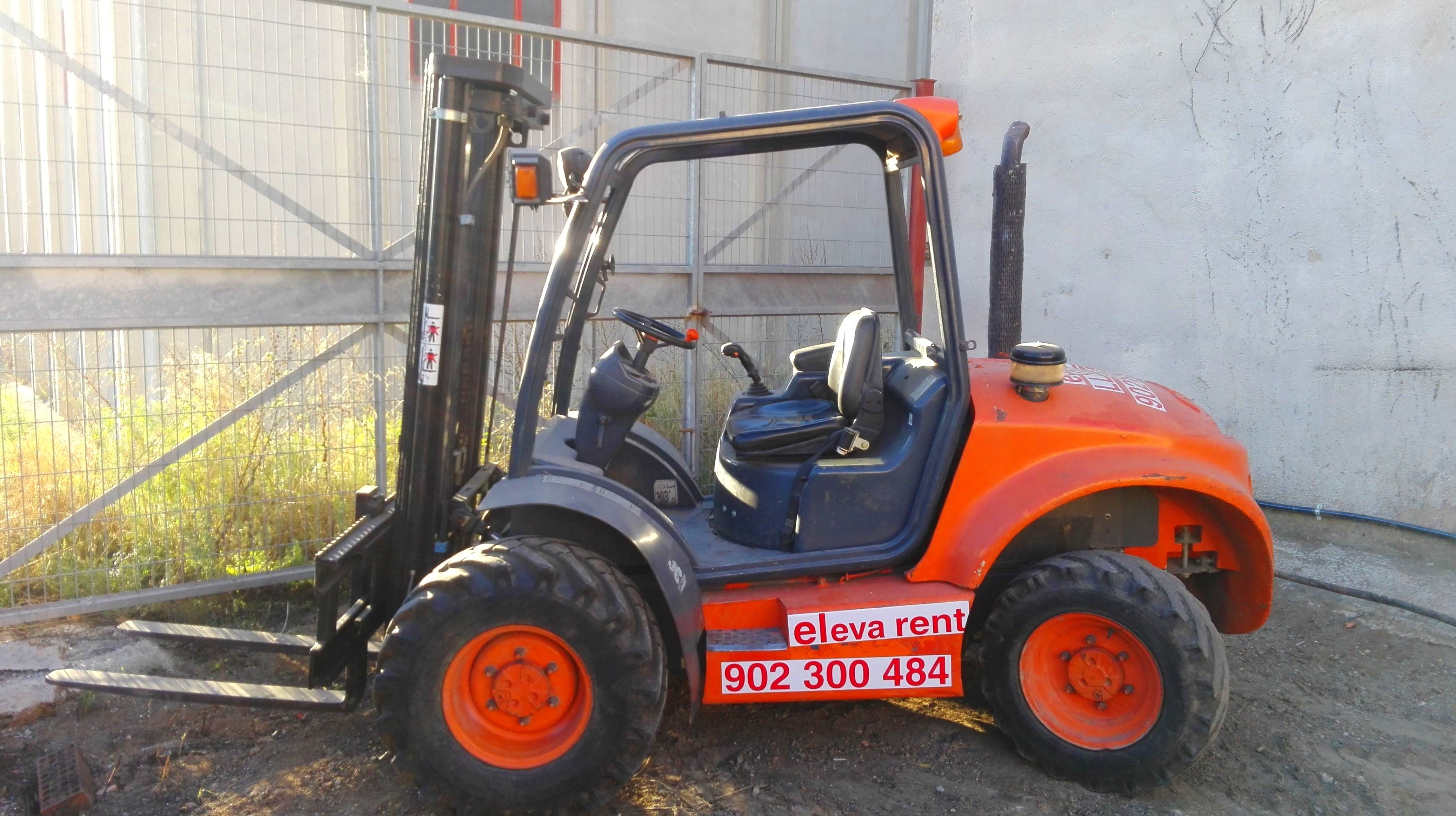 AUSA 4X4 2.500 KG.: Catálogo de Eleva Rent AUSA 4X4 2.500 KG.: Catálogo de Eleva Rent