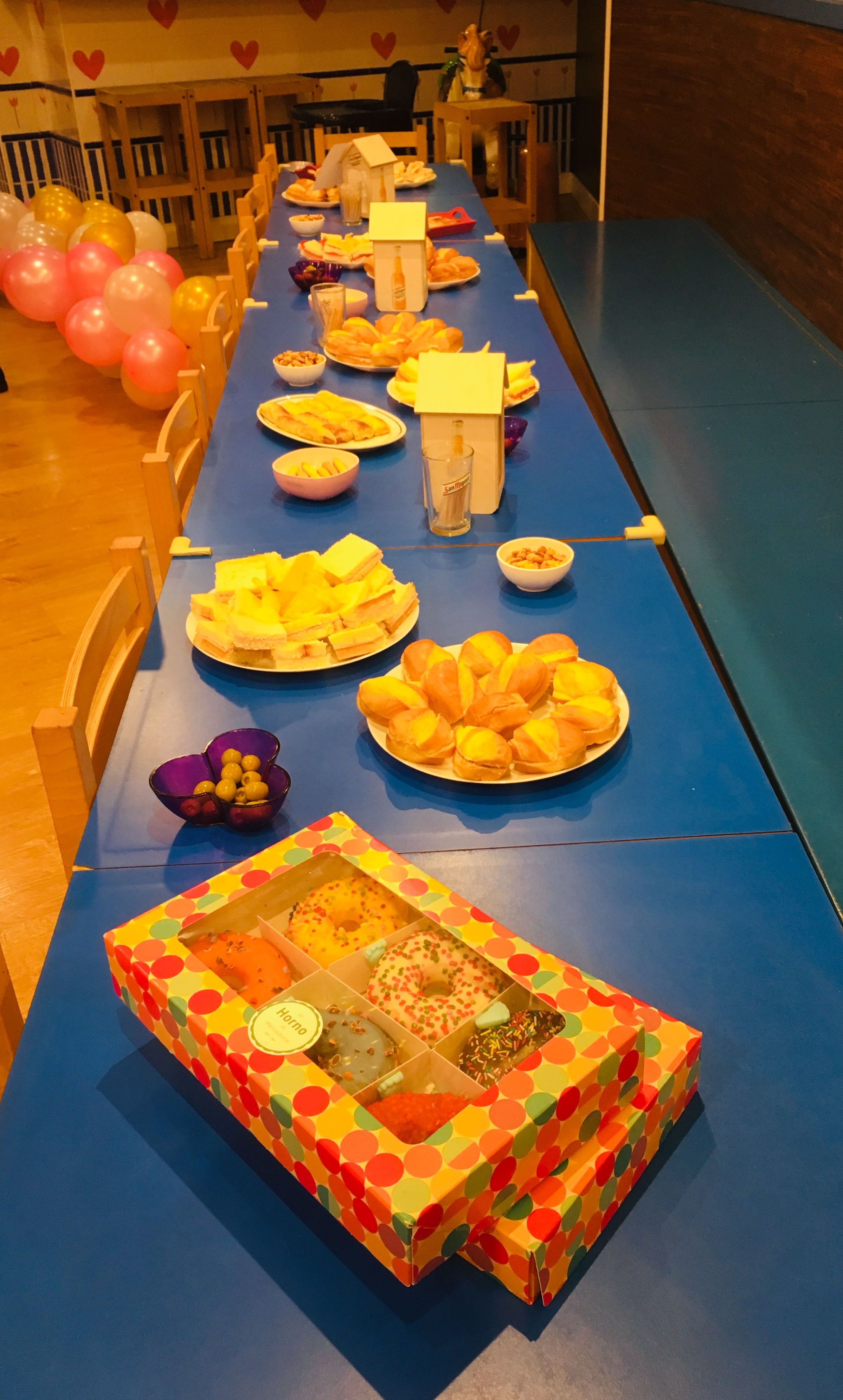 SERVICIO DE CAFETERÍA PARA PADRES: NUESTROS SERVICIOS de AL TROTE ZONA INFANTIL SERVICIO DE CAFETERÍA PARA PADRES: NUESTROS SERVICIOS de AL TROTE ZONA INFANTIL
