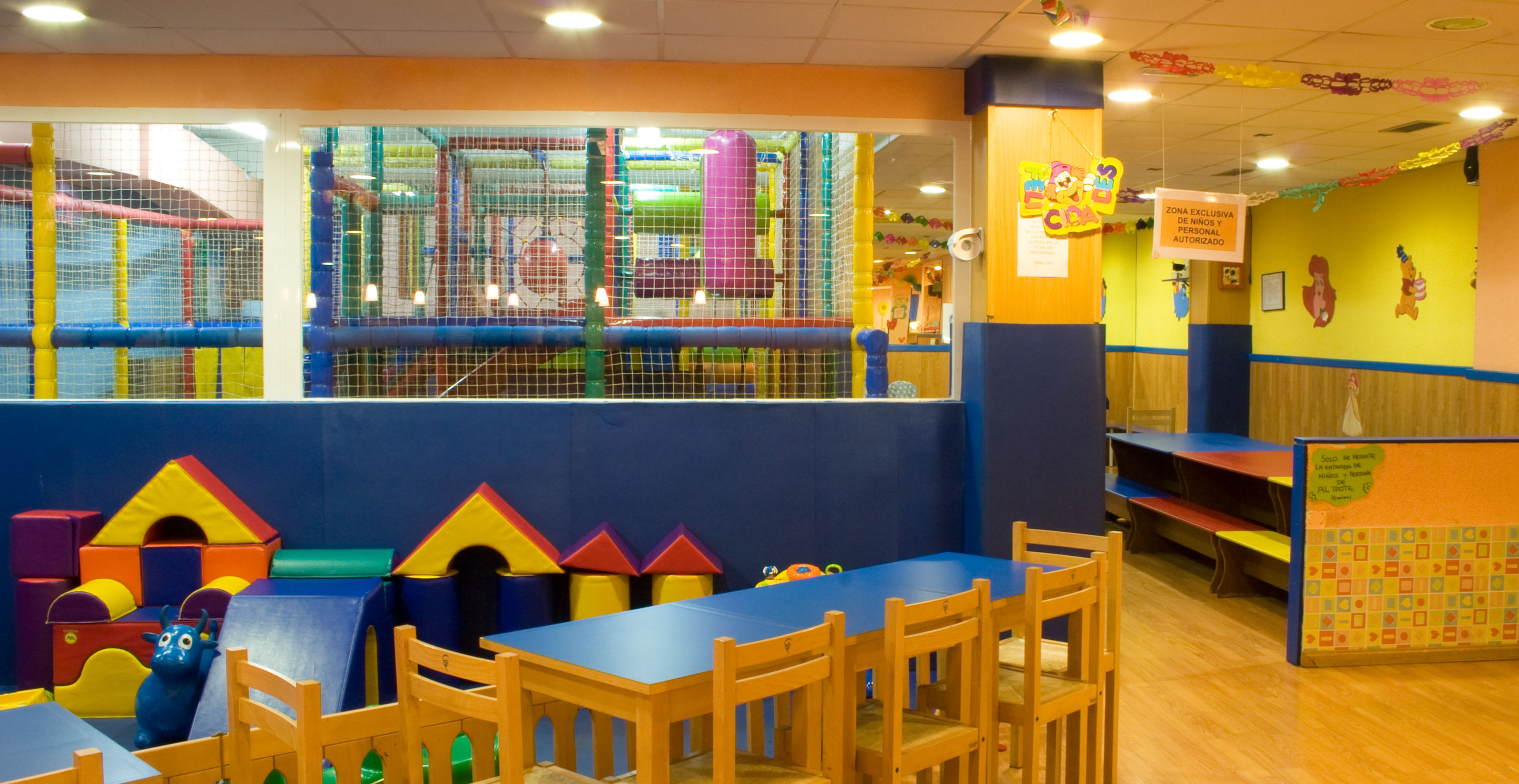 FIESTA PONEYS: NUESTROS SERVICIOS de AL TROTE ZONA INFANTIL FIESTA PONEYS: NUESTROS SERVICIOS de AL TROTE ZONA INFANTIL