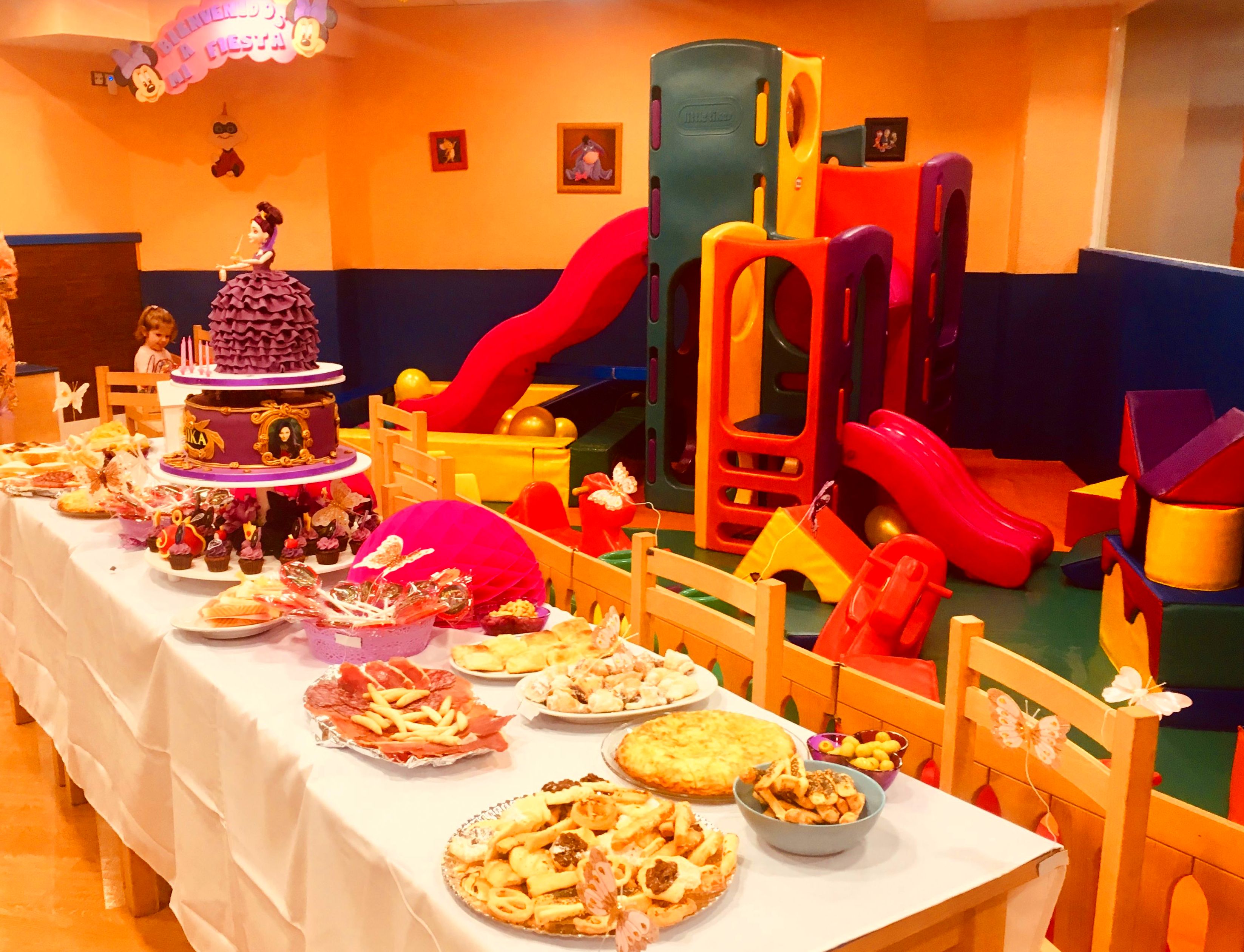 meriendas para padres en AL TROTE ZONA INFANTIL meriendas para padres en AL TROTE ZONA INFANTIL