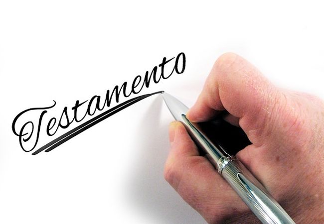 Herencias y Testamentos: Servicios de Estropá-Martínez Mateu Notarios Asociados }}