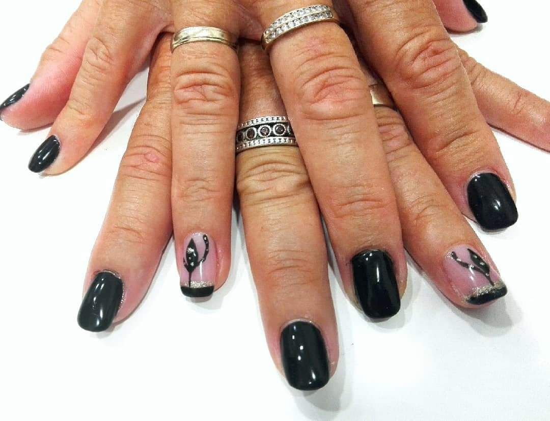 Manicura y pedicura: Tratamientos de Salvia Belleza y Salud Manicura y pedicura: Tratamientos de Salvia Belleza y Salud