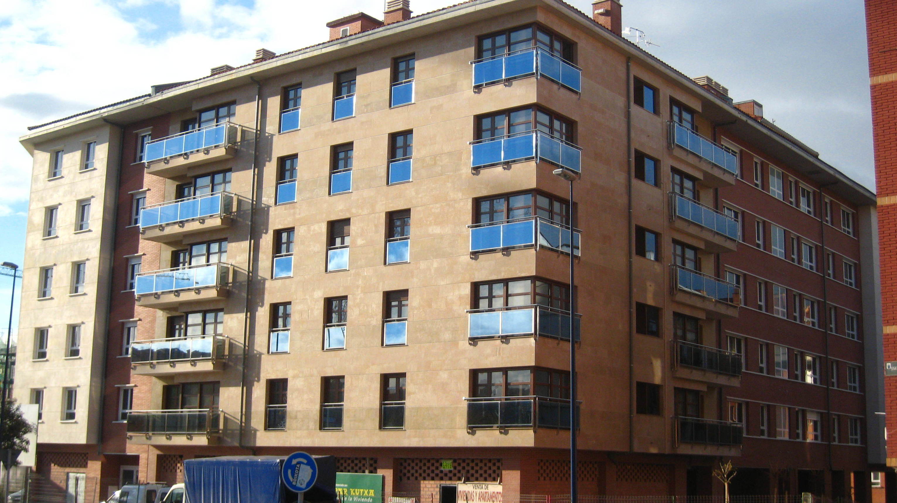 15 Viviendas venta libre en Etxebarri. Dir. Ejecución Mat. 15 Viviendas venta libre en Etxebarri. Dir. Ejecución Mat.