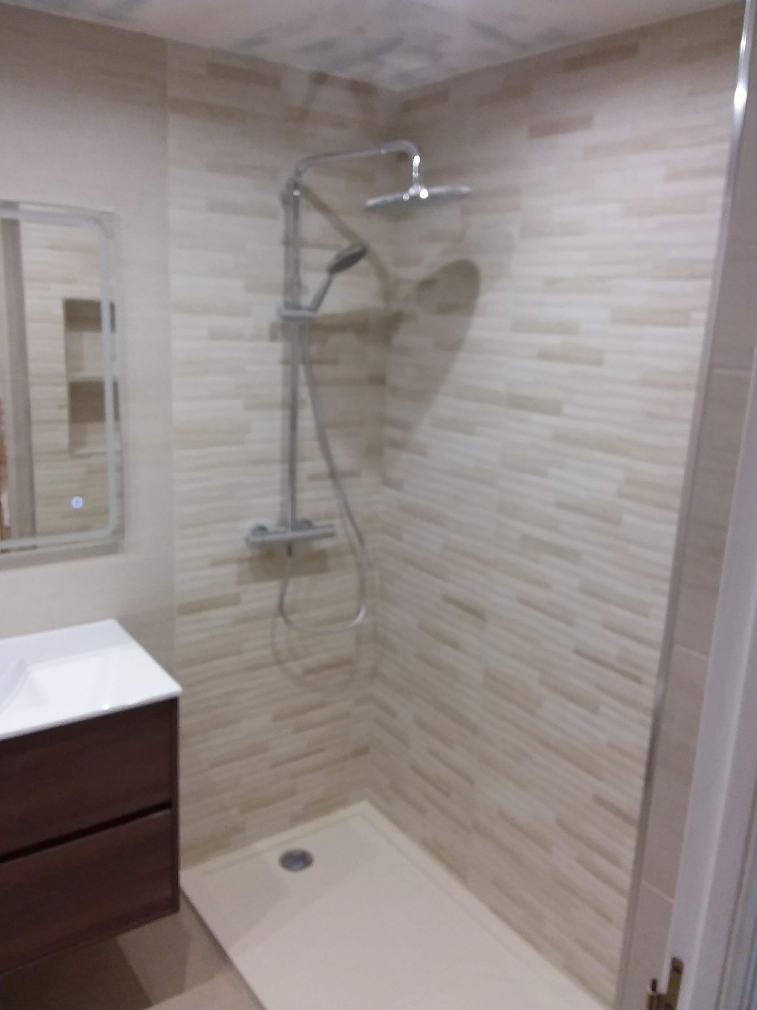 Cambio de bañera por plato de ducha: Servicios de Reformas Sedeño Cambio de bañera por plato de ducha: Servicios de Reformas Sedeño