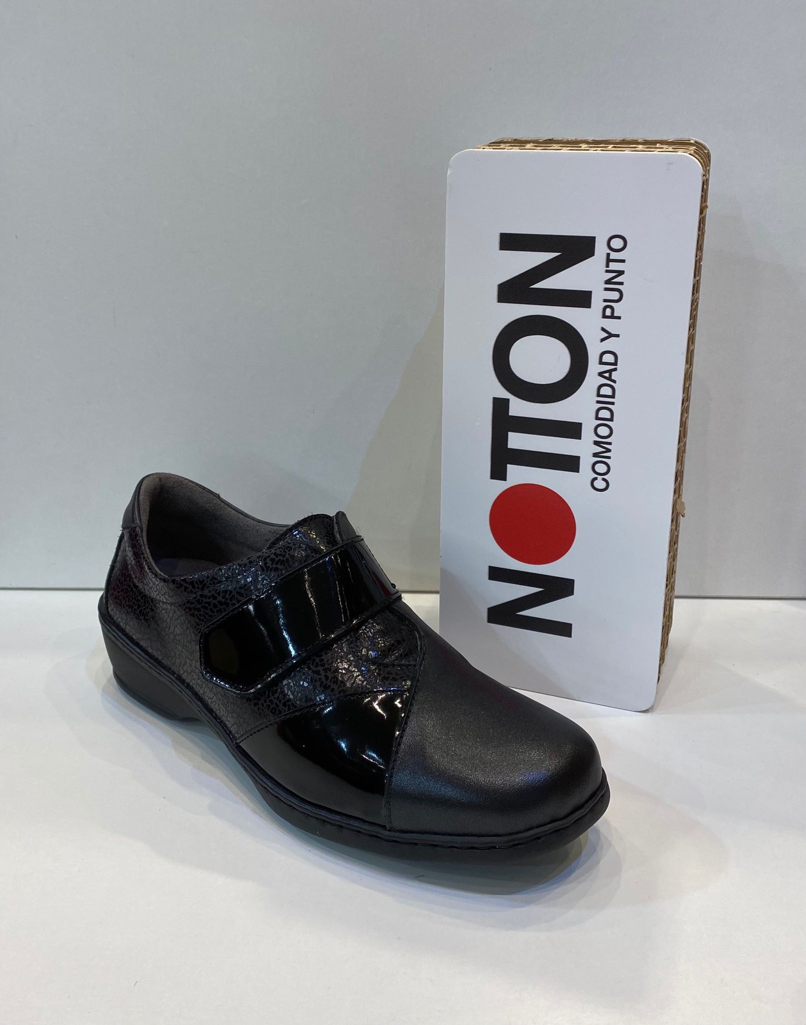 Blucher de dona, de la marca Notton: Catálogo de Calçats Llinàs Blucher de dona, de la marca Notton: Catálogo de Calçats Llinàs