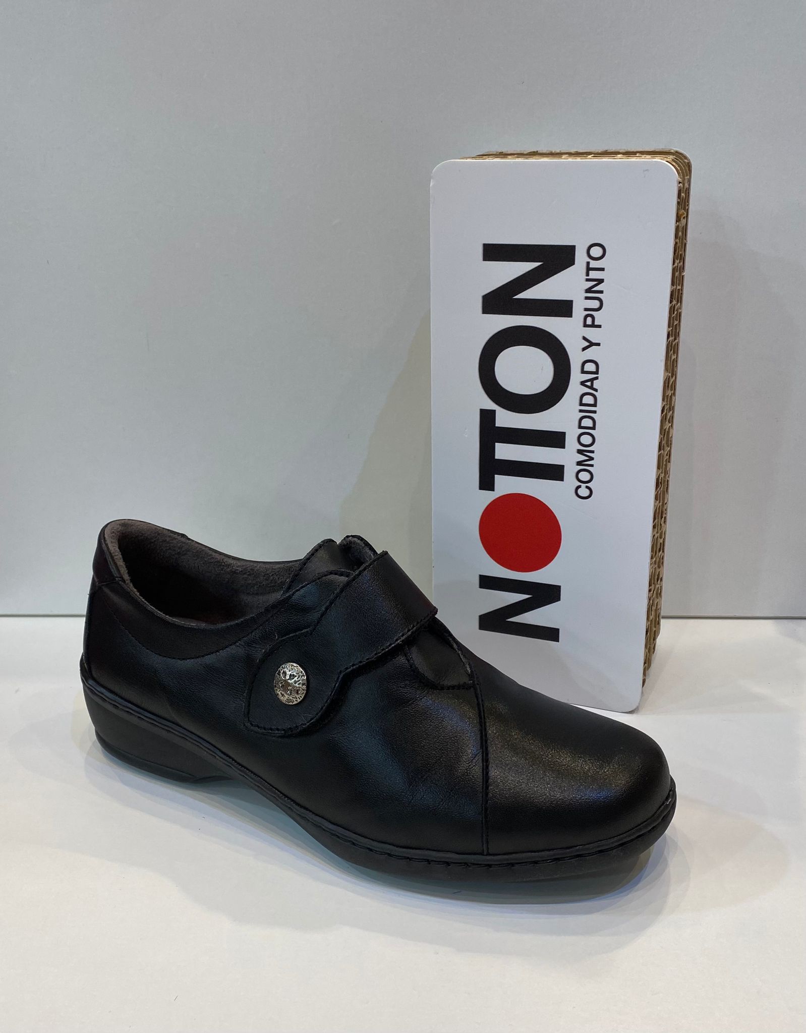 Blucher de dona, de la marca Notton: Catálogo de Calçats Llinàs Blucher de dona, de la marca Notton: Catálogo de Calçats Llinàs