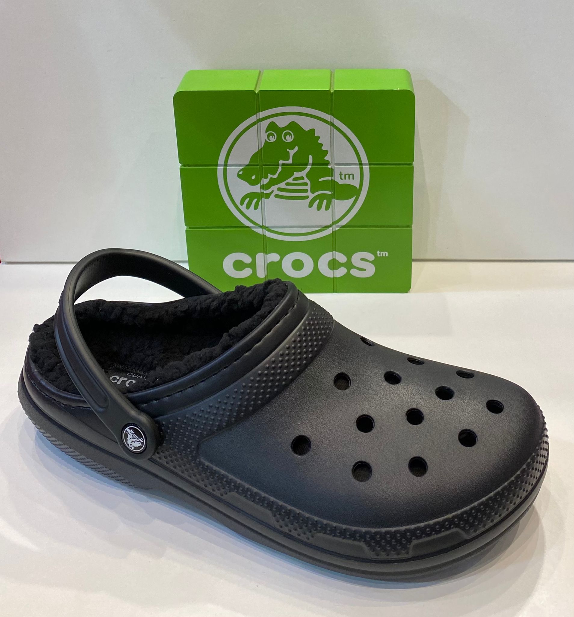 CROCS: Catálogo de Calçats Llinàs CROCS: Catálogo de Calçats Llinàs