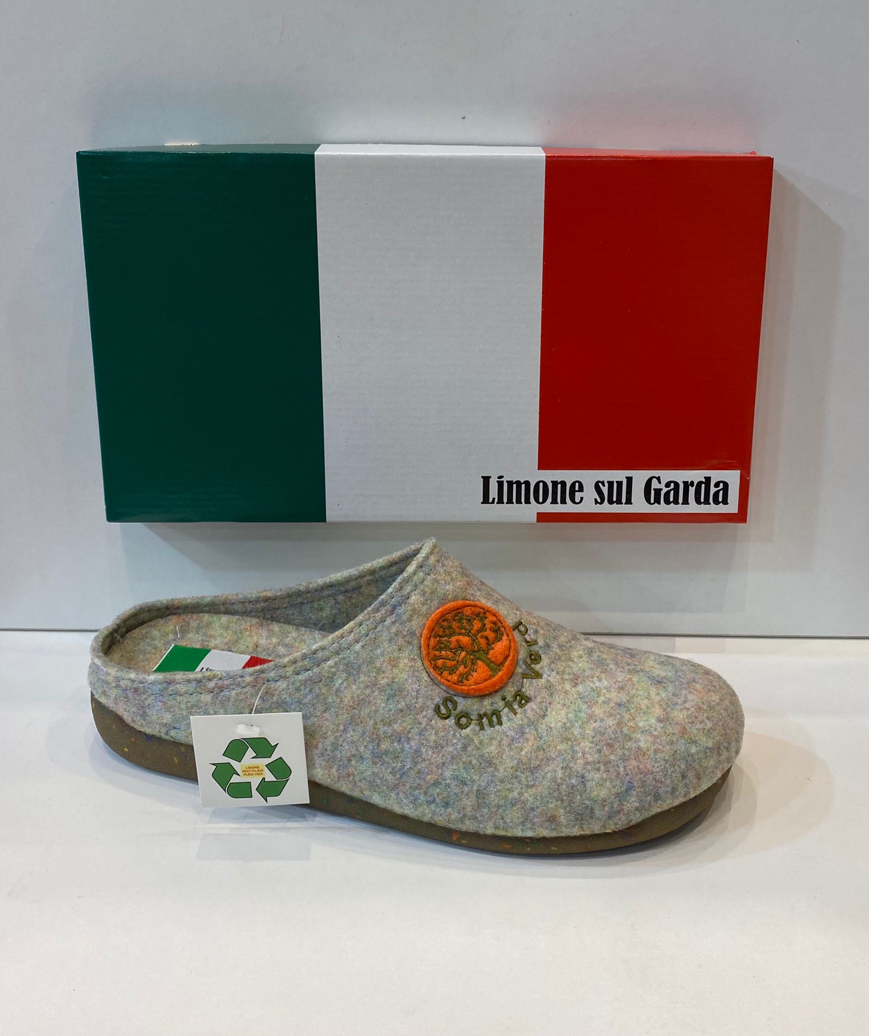 Espardenya de dona, de la marca Limone Sul Garda, de feltre 100% reciclat: Catálogo de Calçats Llinàs Espardenya de dona, de la marca Limone Sul Garda, de feltre 100% reciclat: Catálogo de Calçats Llinàs