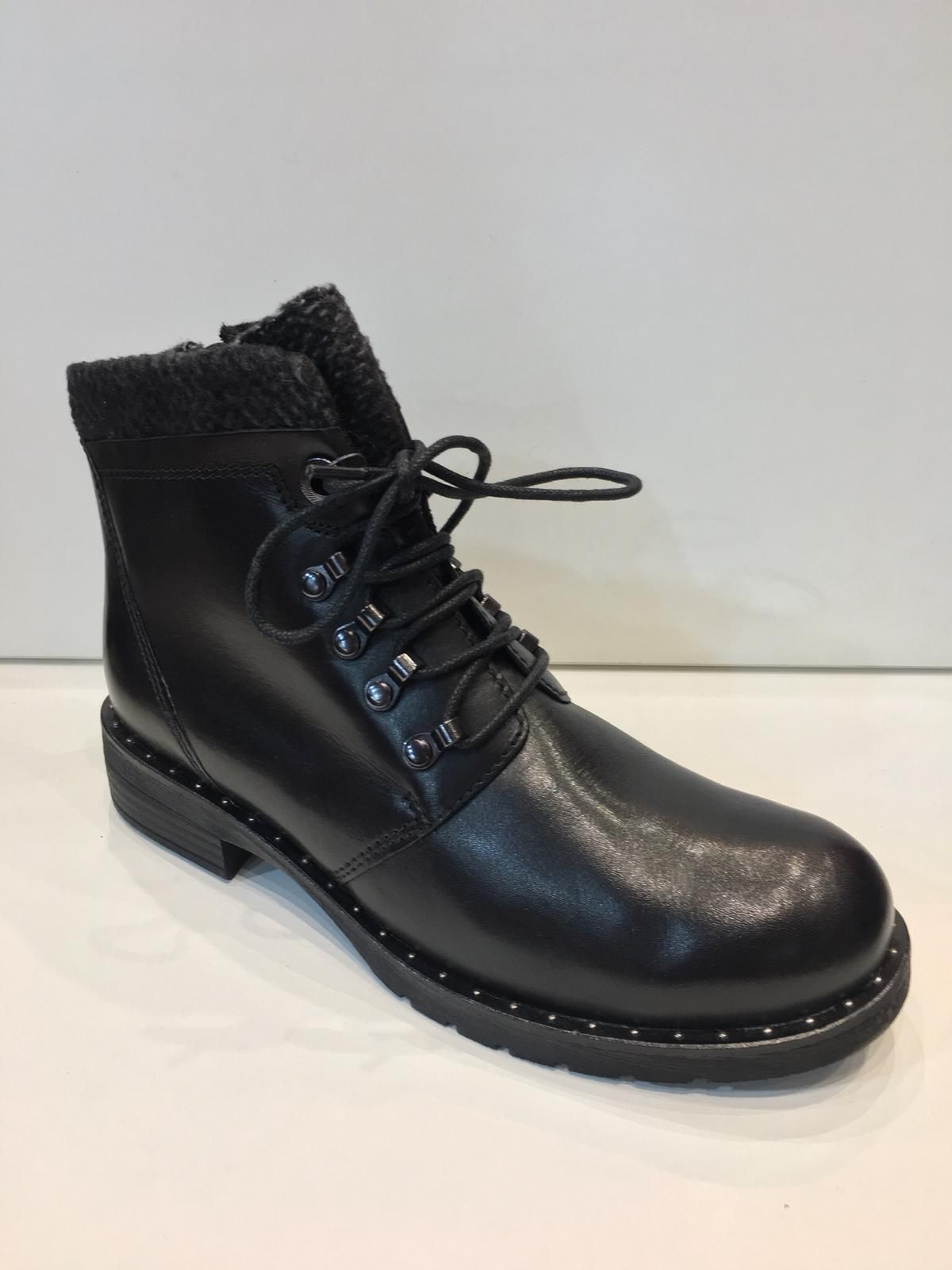 Bota negra con condones: Catálogo de Calçats Llinàs Bota negra con condones: Catálogo de Calçats Llinàs