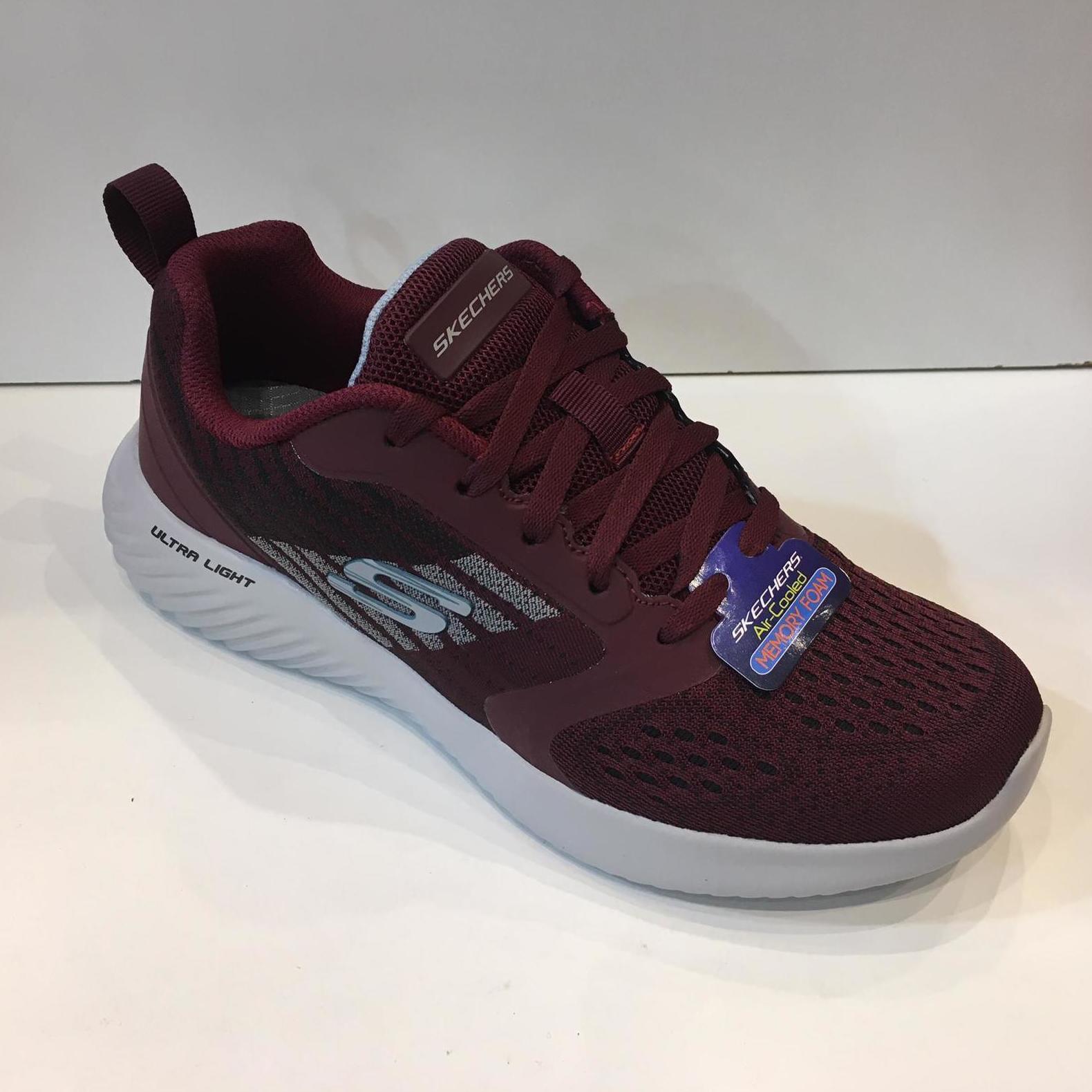 Sabata esportiva d'home, de la marca Skechers: Catálogo de Calçats Llinàs Sabata esportiva d'home, de la marca Skechers: Catálogo de Calçats Llinàs
