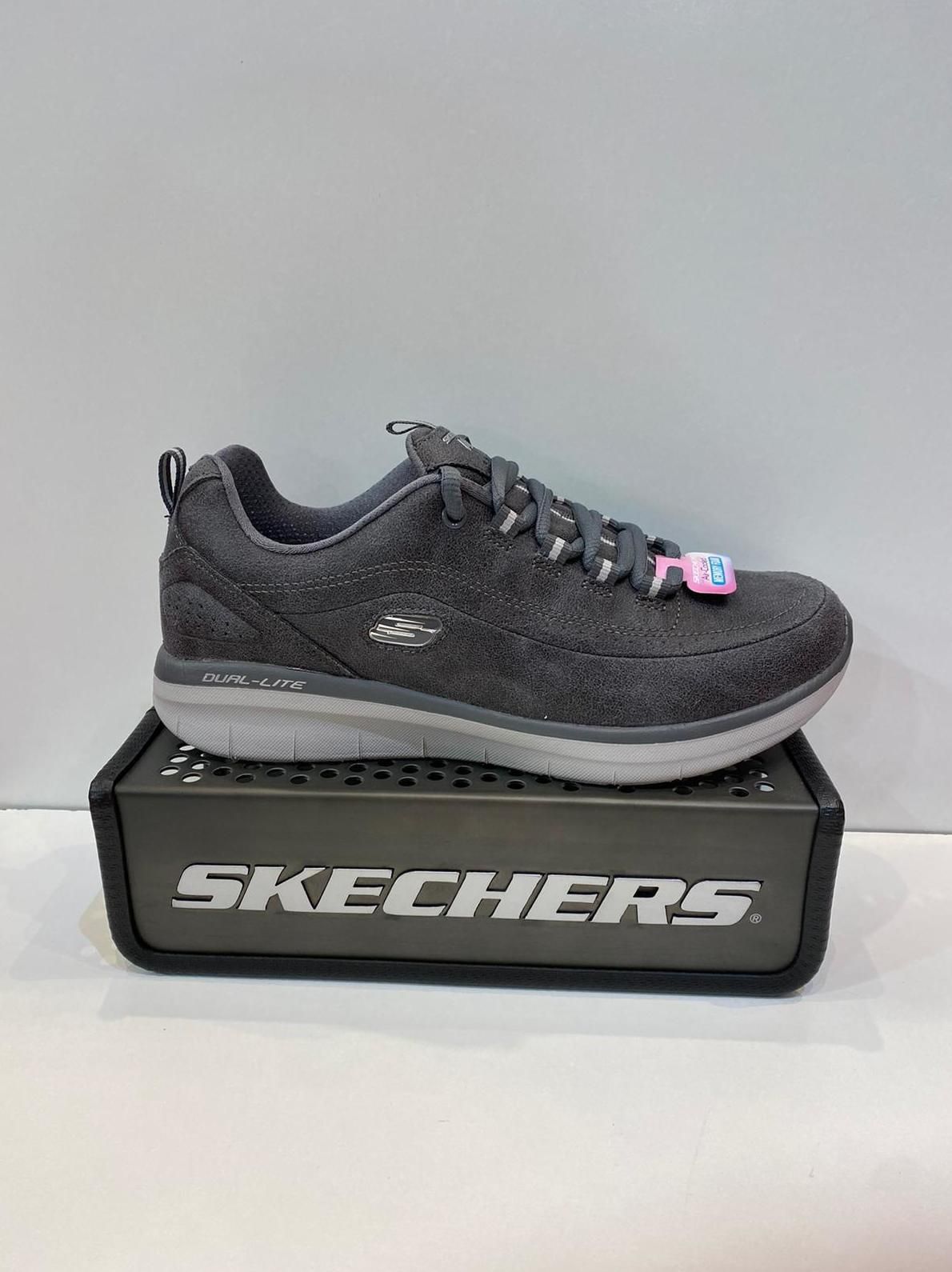 Sabata esportiva de dona, de la marca Skechers: Catálogo de Calçats Llinàs Sabata esportiva de dona, de la marca Skechers: Catálogo de Calçats Llinàs