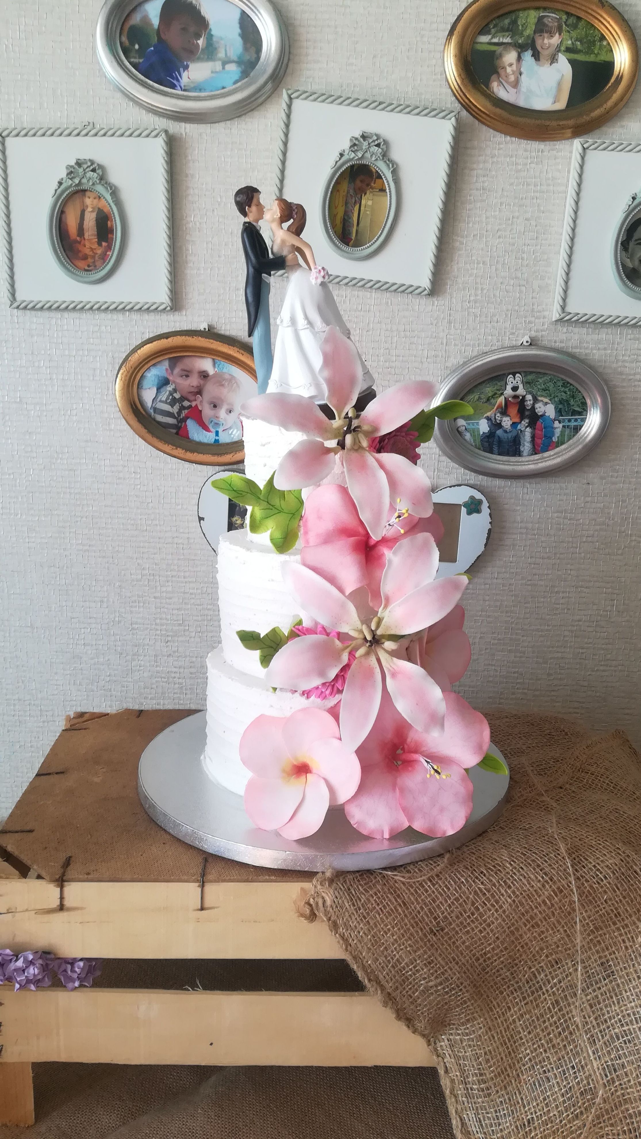tarta de boda sencilla con flores tarta de boda sencilla con flores