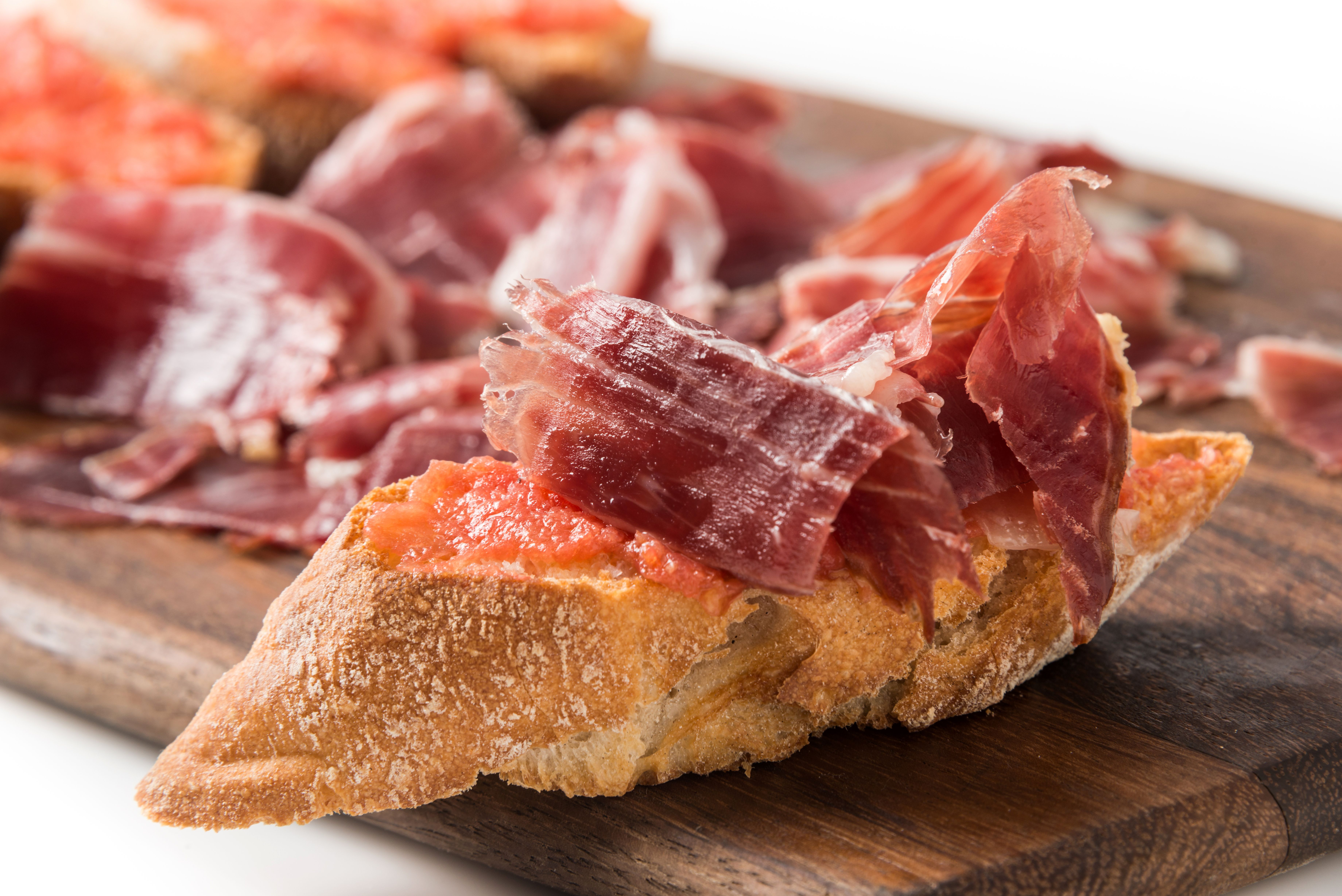Tostas: Carta de Taberna Tres Hermanos Tostas: Carta de Taberna Tres Hermanos