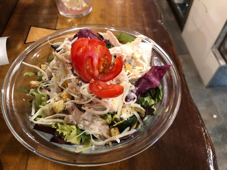 Ensaladas: Carta de Taberna Tres Hermanos Ensaladas: Carta de Taberna Tres Hermanos