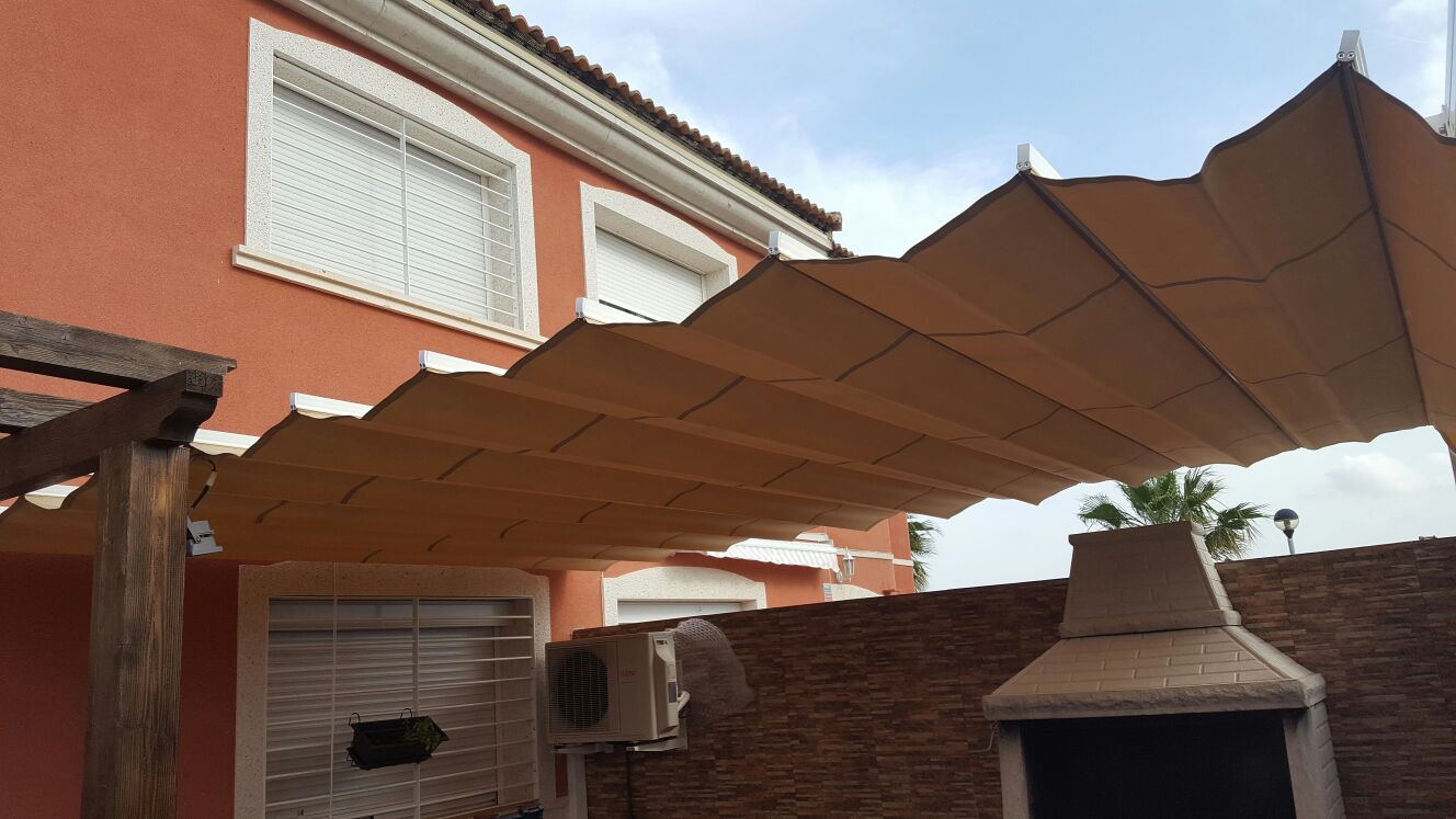 Automatismos para persianas de comercio y vivienda: Productos y servicios de G&S Servicios Automatismos para persianas de comercio y vivienda: Productos y servicios de G&S Servicios