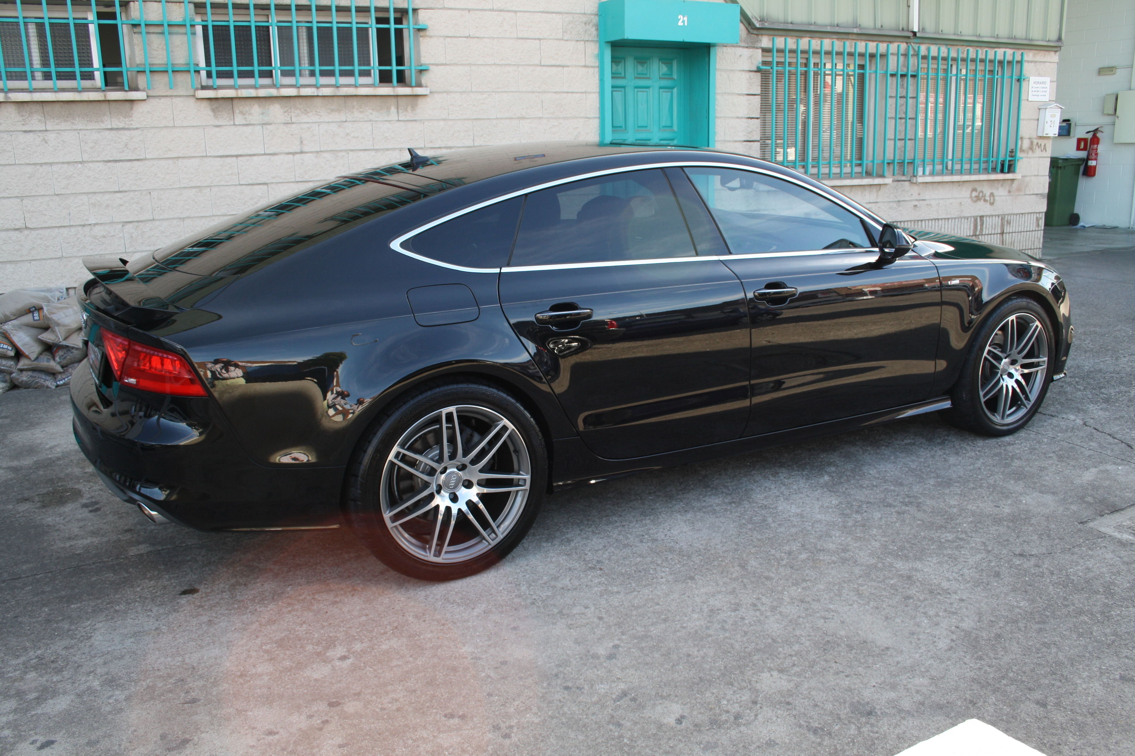 AUDI A7: LAVADO-MECANICA-ALQUILER FURGO de Tenaris Servicios Automoción AUDI A7: LAVADO-MECANICA-ALQUILER FURGO de Tenaris Servicios Automoción