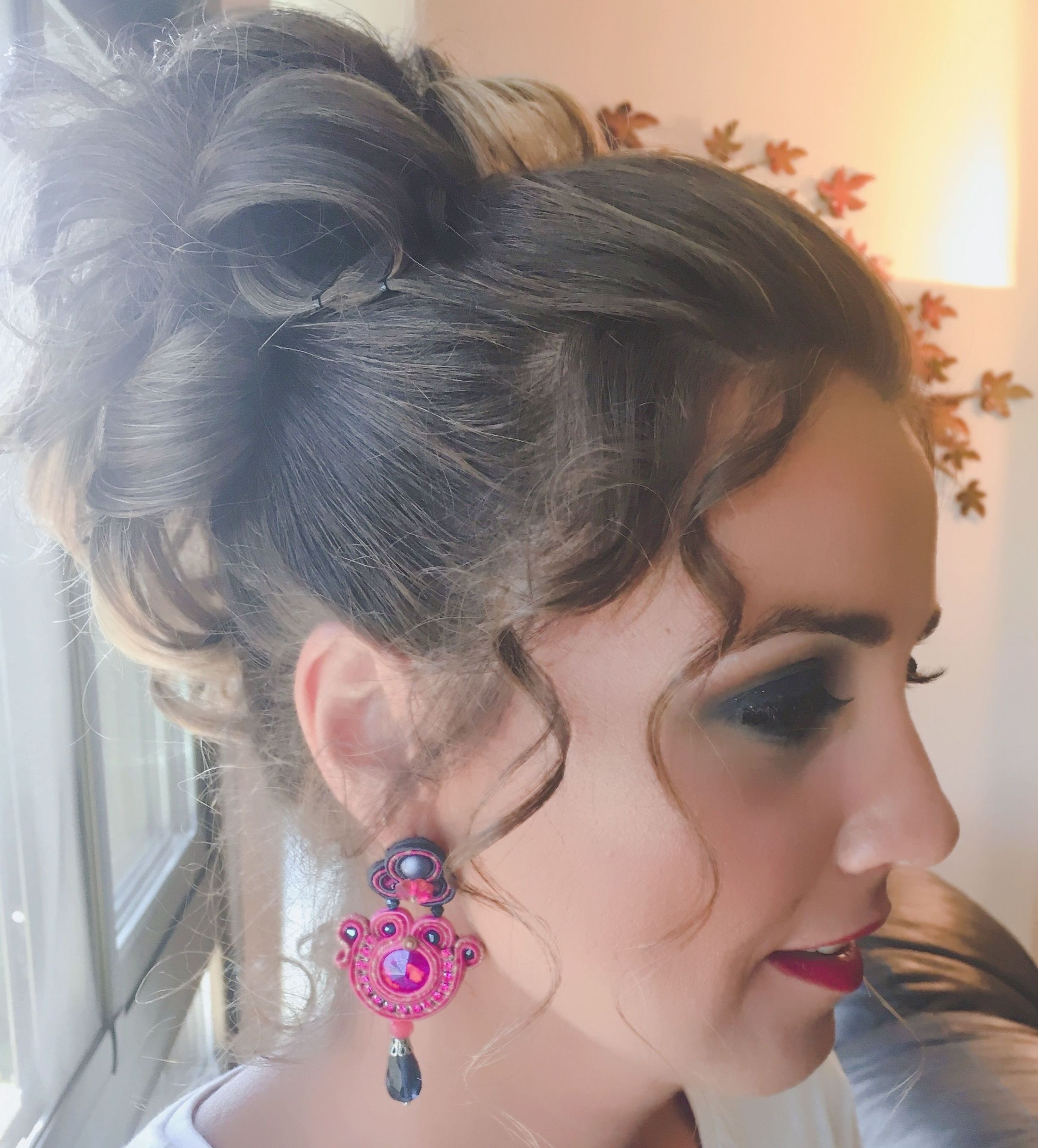 Servicio maquillaje profesional y peluquería a domicilio Servicio maquillaje profesional y peluquería a domicilio