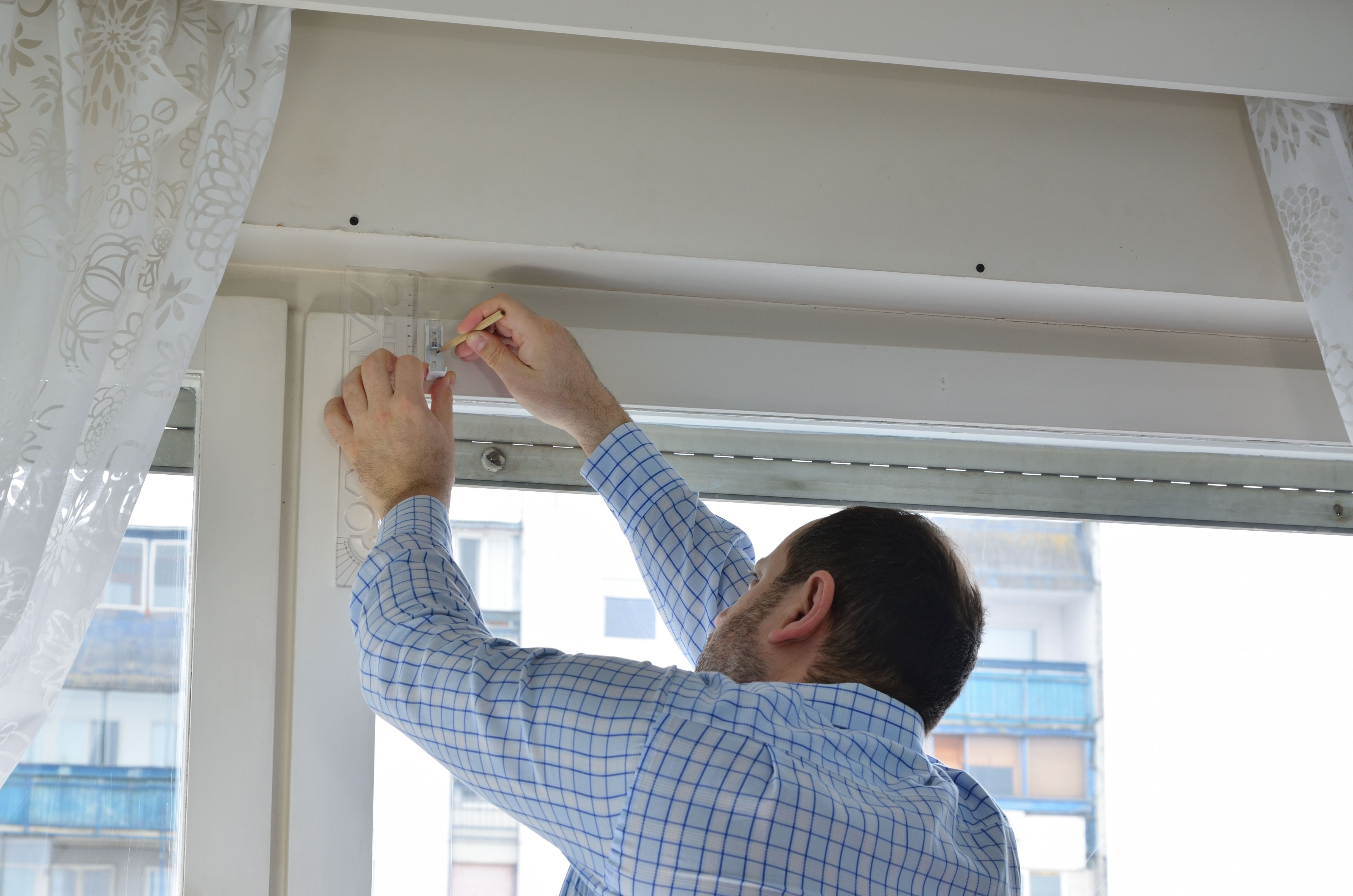 Instalación, mantenimiento y reparación de persianas: Servicios de Decopersiana Instalación, mantenimiento y reparación de persianas: Servicios de Decopersiana