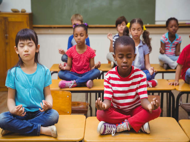NIÑOS: Meditación en lugar de castigo