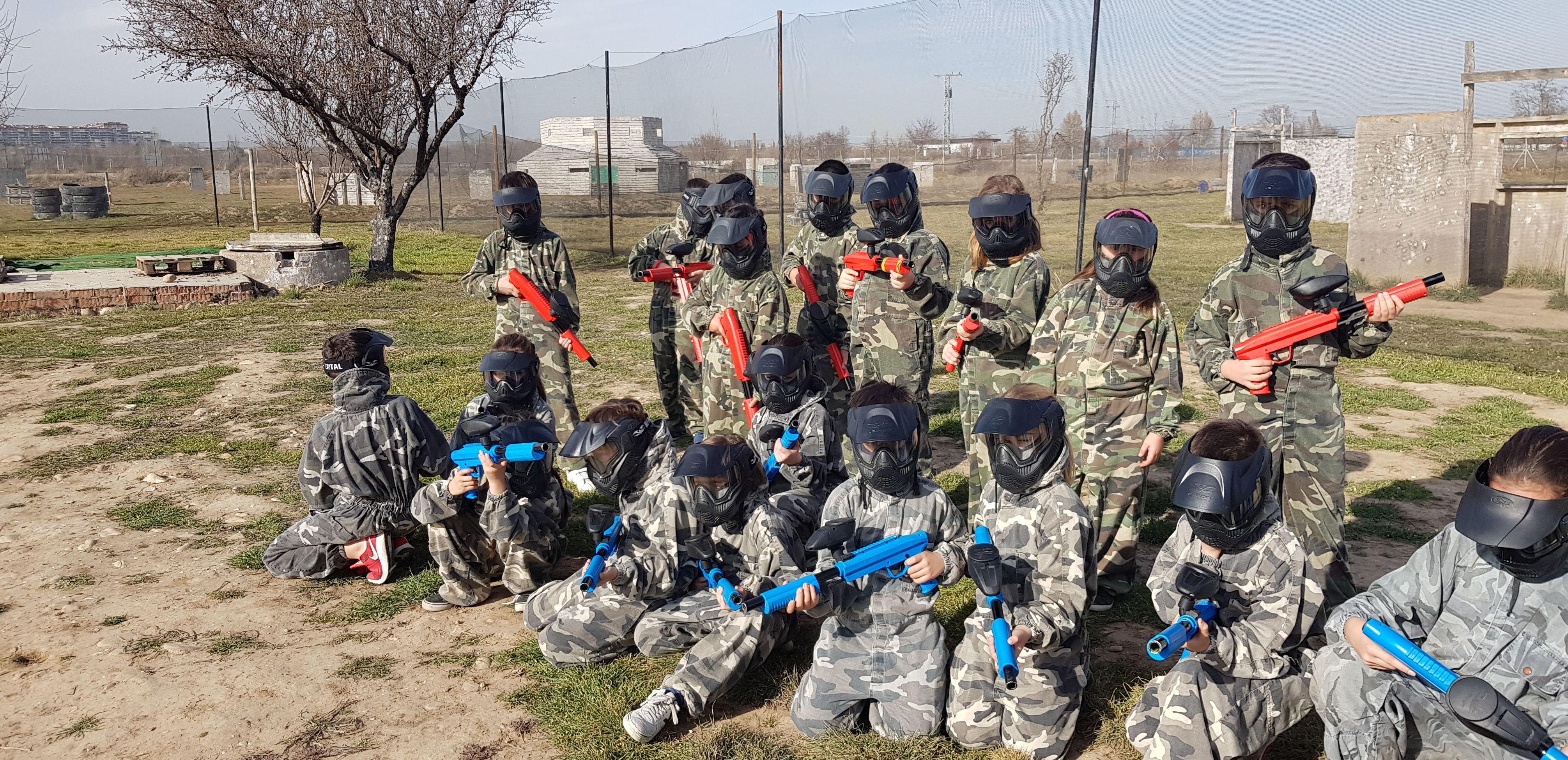 Dia 26 de Mayo Paintball Adultos y Familiar: CALENDARIO DE ACTIVIDADES de Asdón Multiaventura Dia 26 de Mayo Paintball Adultos y Familiar: CALENDARIO DE ACTIVIDADES de Asdón Multiaventura