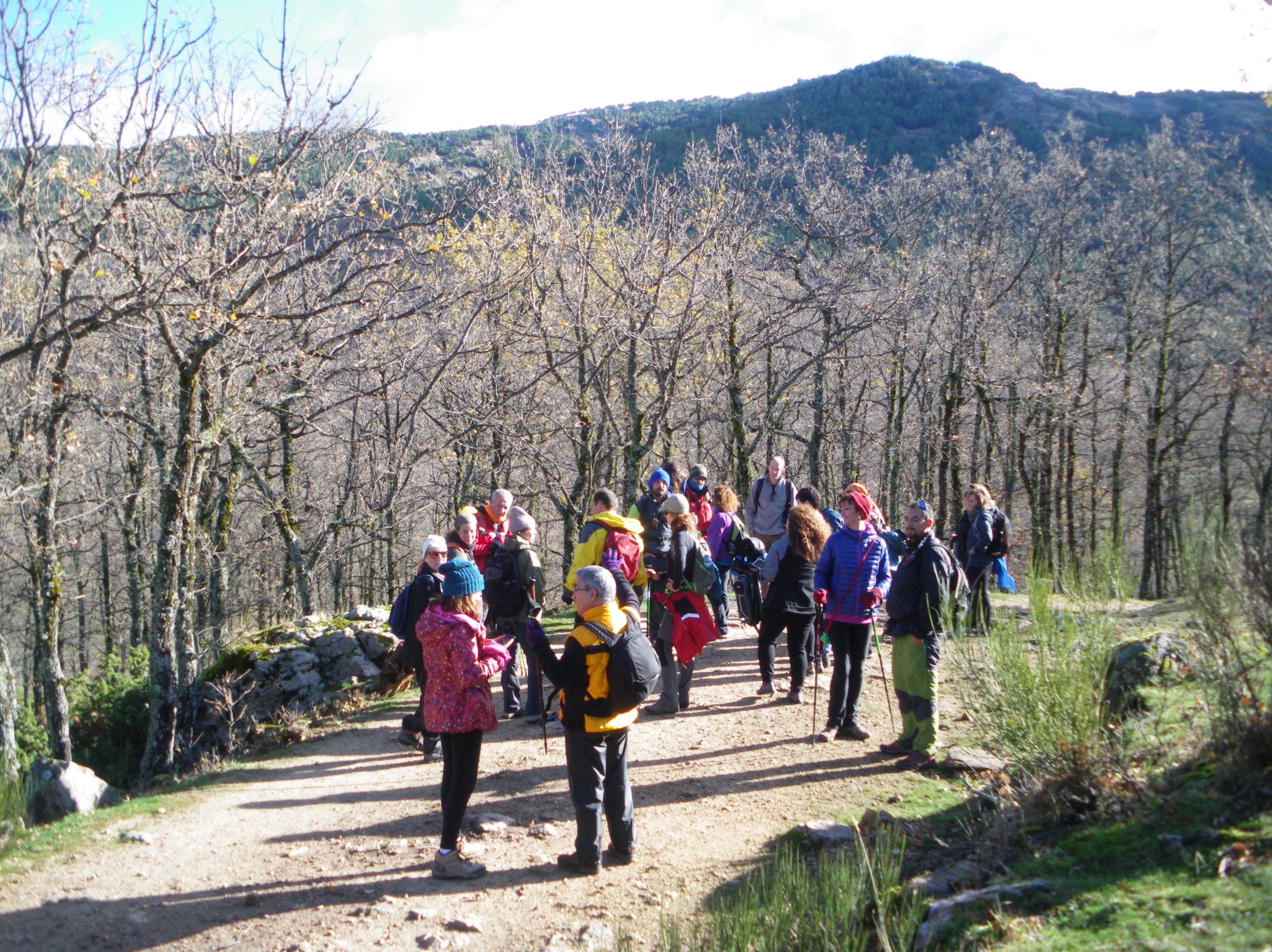 Dia 20 Octubre Senderismo Madrid Cascada del Pulgatorio: CALENDARIO DE ACTIVIDADES de Asdón Multiaventura Dia 20 Octubre Senderismo Madrid Cascada del Pulgatorio: CALENDARIO DE ACTIVIDADES de Asdón Multiaventura