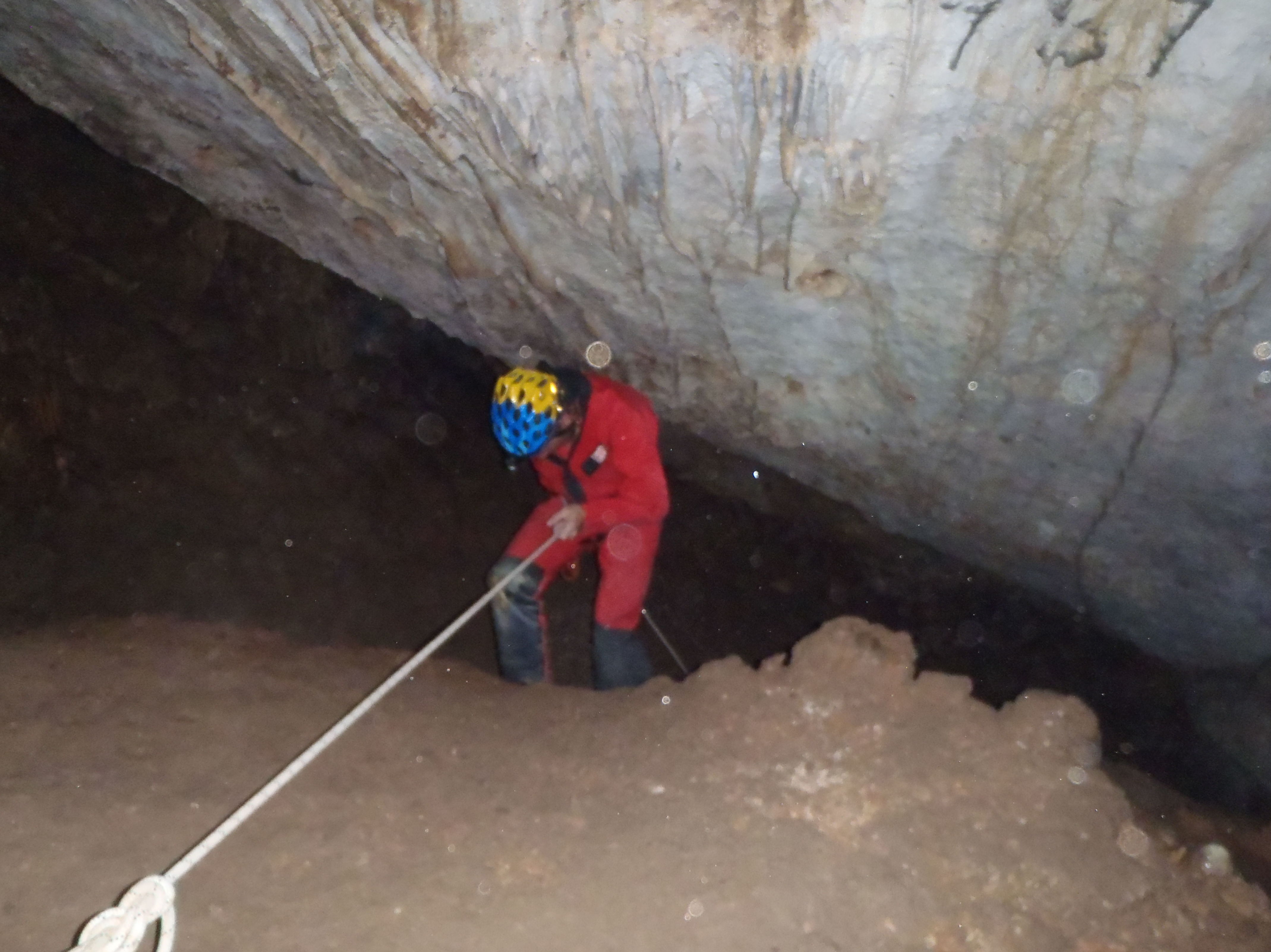 DIA 11 Mayo Espeleologia en Guadalajara.: CALENDARIO DE ACTIVIDADES de Asdón Multiaventura DIA 11 Mayo Espeleologia en Guadalajara.: CALENDARIO DE ACTIVIDADES de Asdón Multiaventura