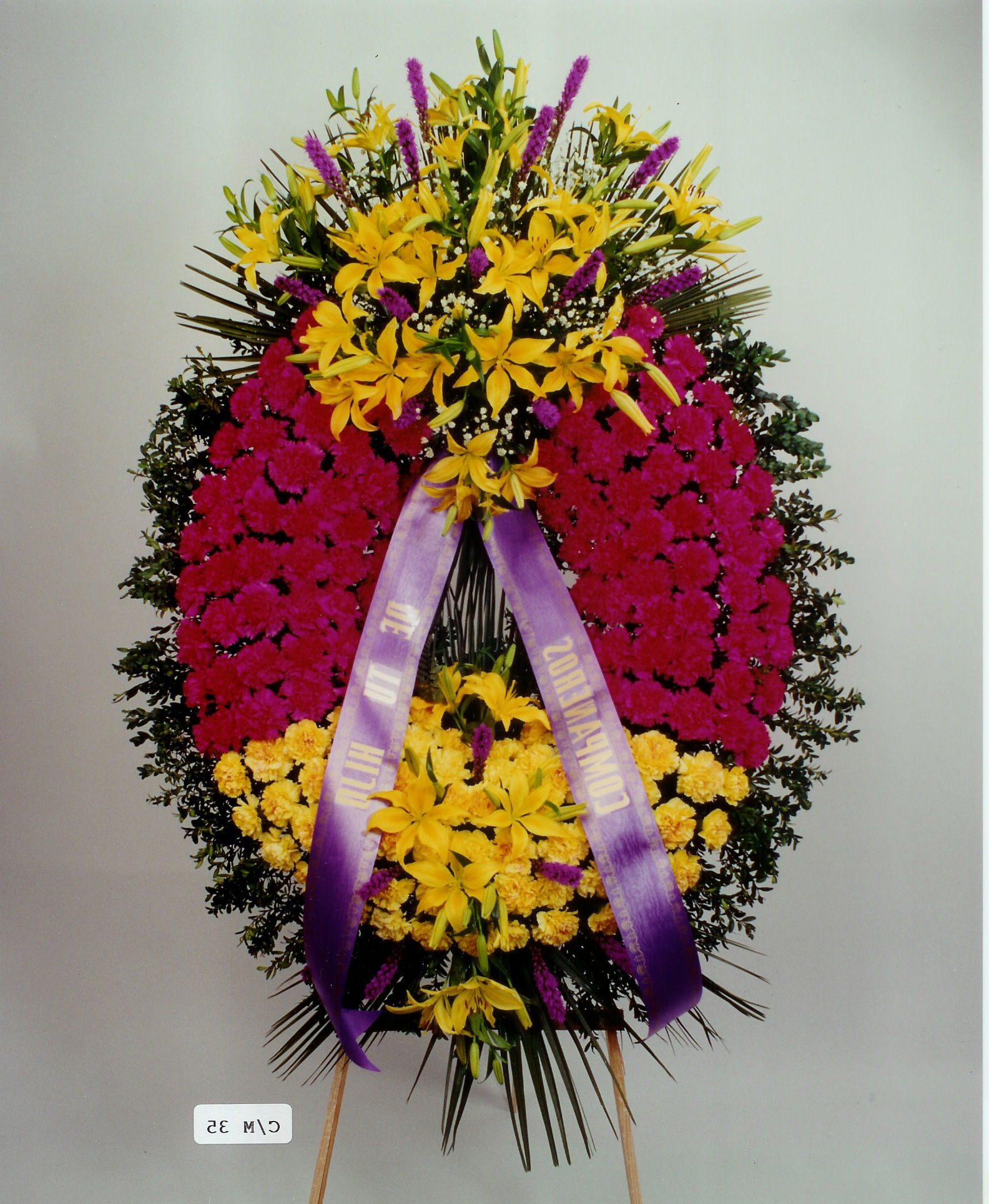 Corona funeral: de Floristería Pétalos Corona funeral: de Floristería Pétalos