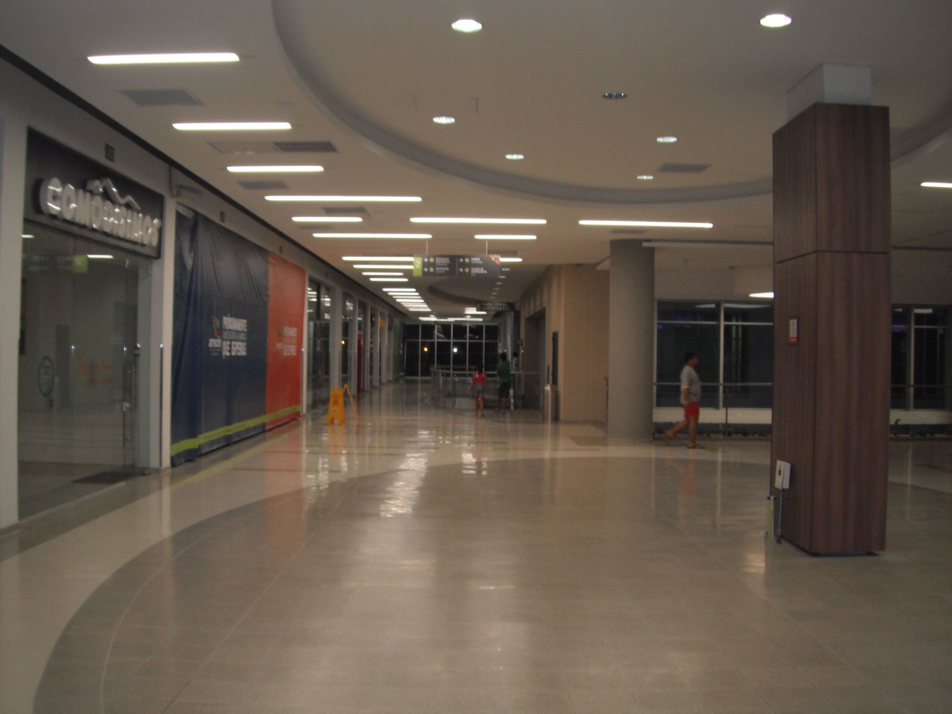 Pulido y abrillantado de suelos para locales comerciales: Servicios de Servipulidos Pulido y abrillantado de suelos para locales comerciales: Servicios de Servipulidos