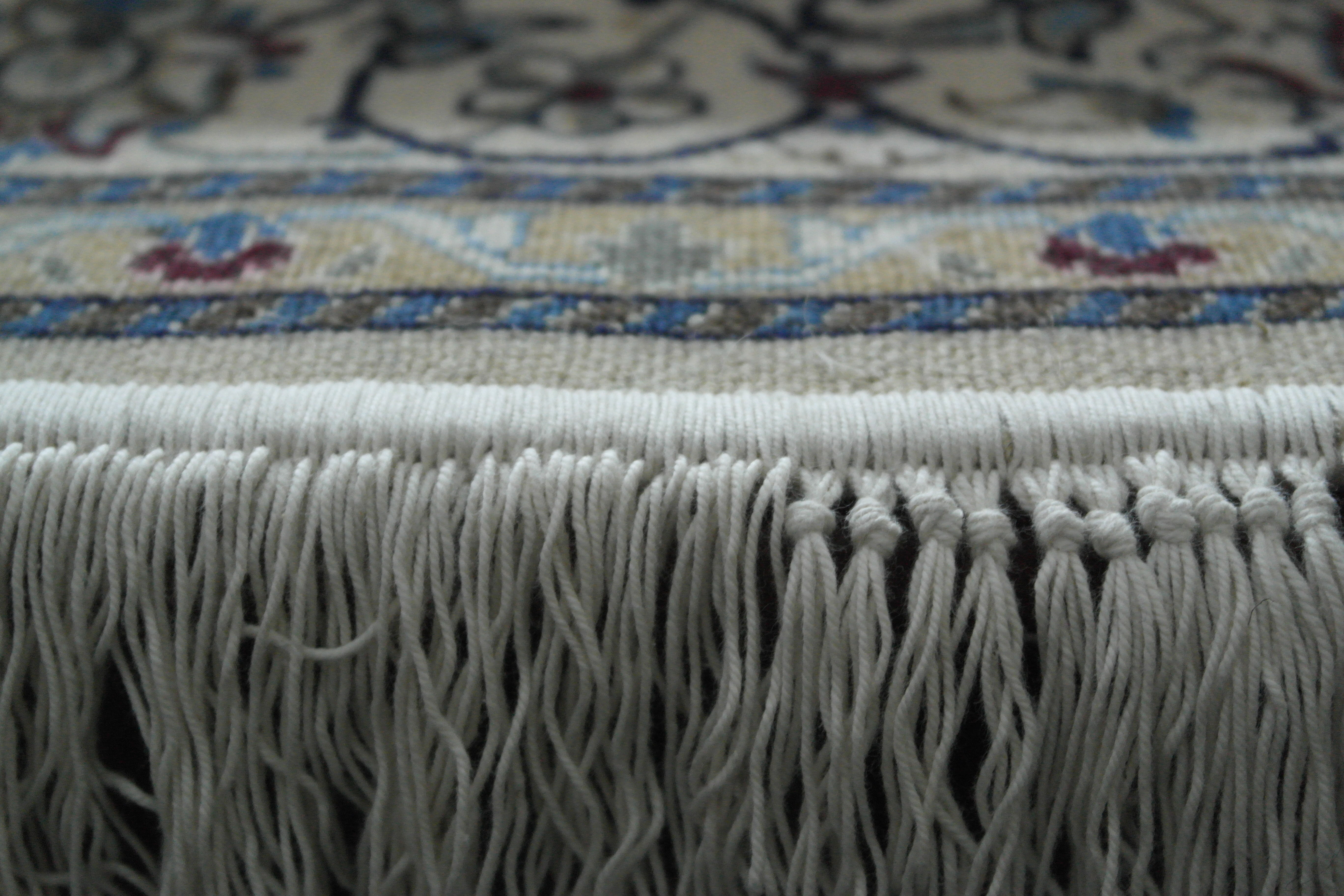 Franjas restauradas em tapete persa- Vitorino Paulo,Lda.