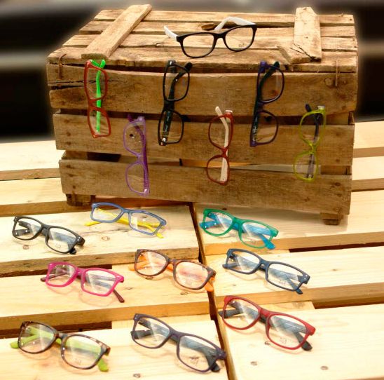 Monturas y gafas de sol: Servicios de Centro Optico Parra Monturas y gafas de sol: Servicios de Centro Optico Parra