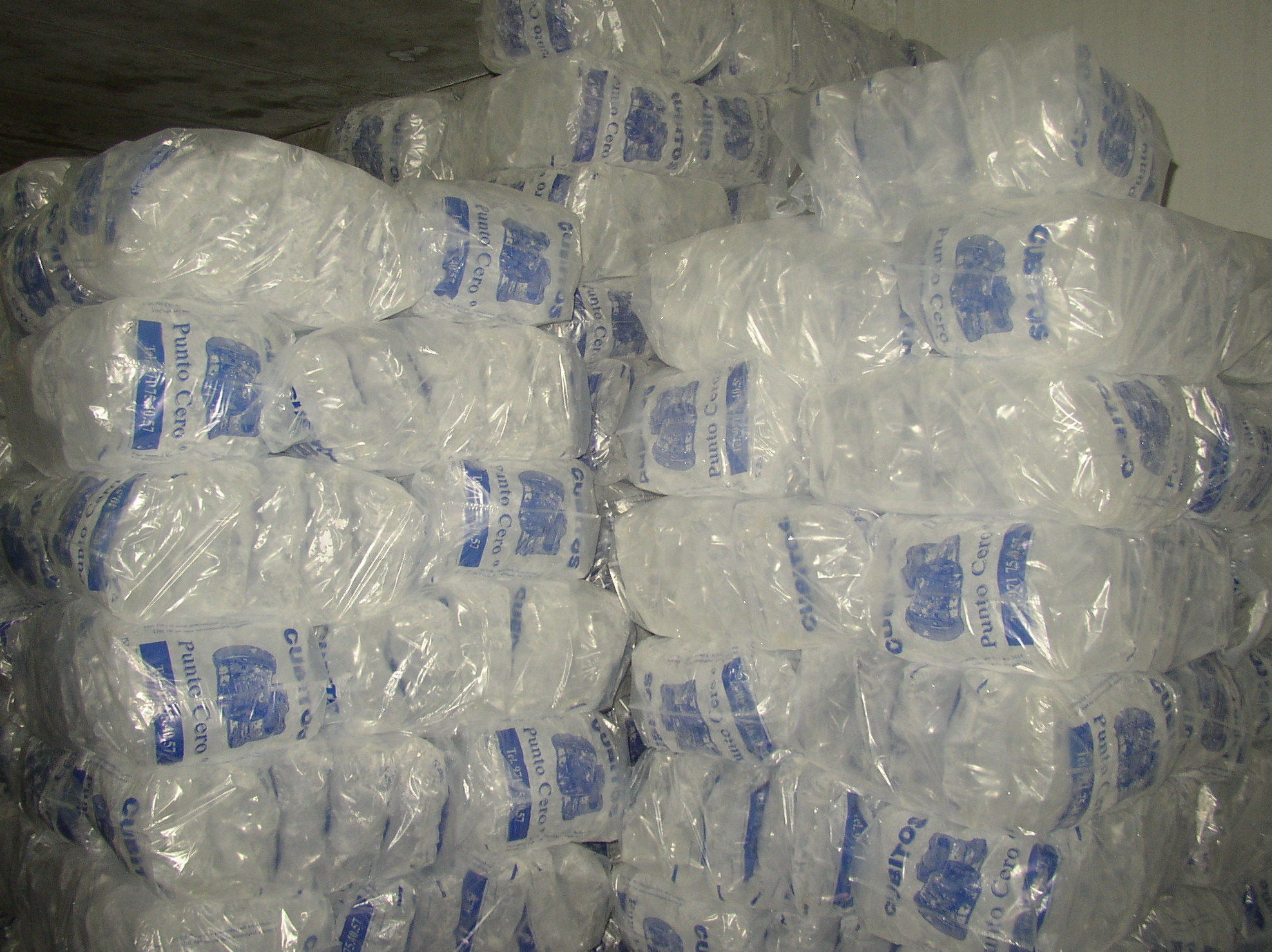 Bolsas de hielo de todo tipo y tamaño (5x2kg.) Cubito. Picado, Escama. 