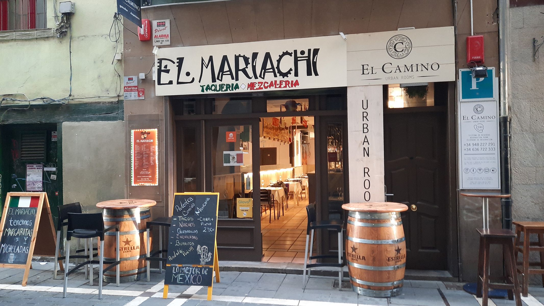 El Mariachi bar, taquería