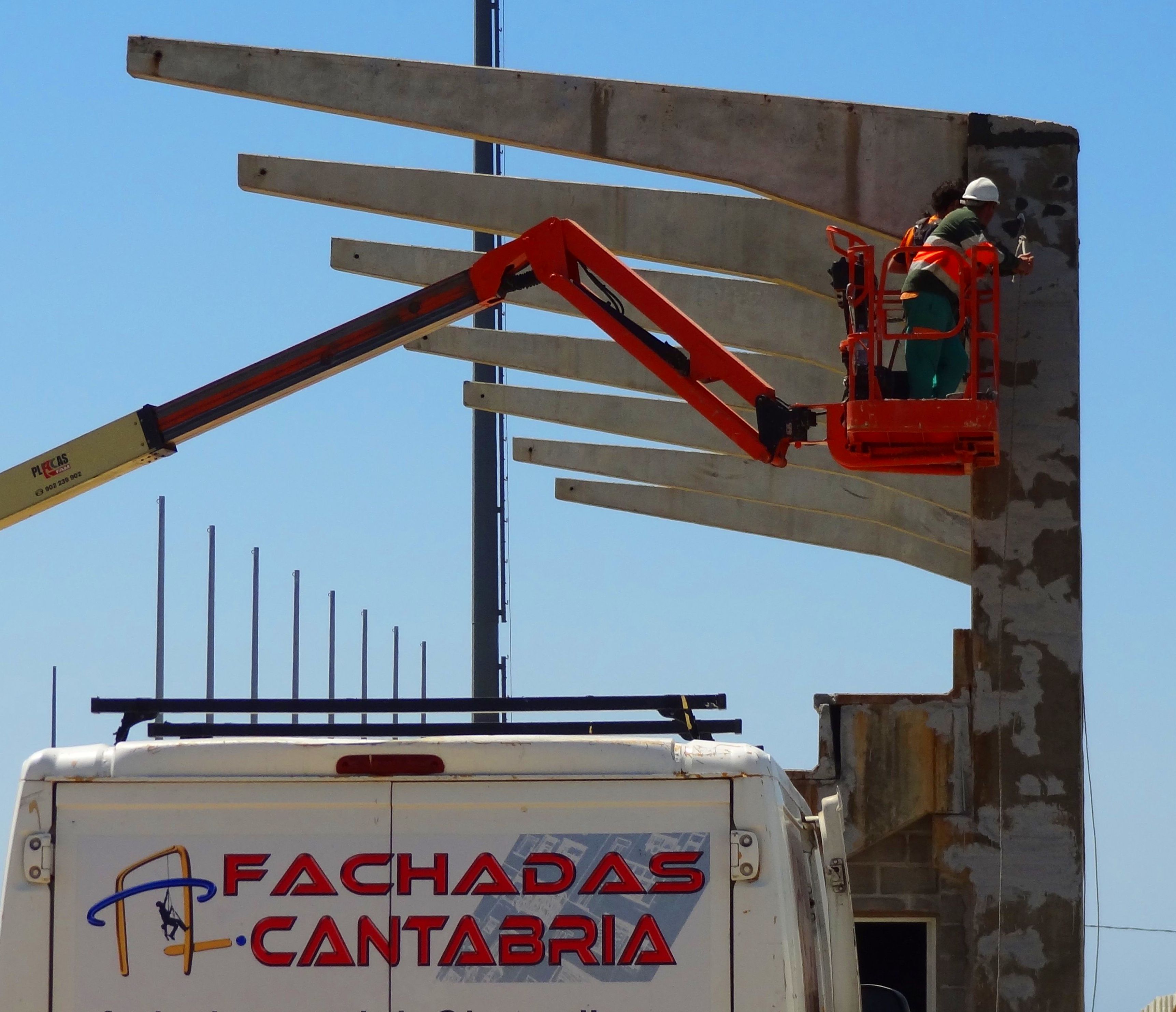 Reparación de estructura de hormigón Campo de fútbol de Cueto - Santander. Reparación de estructura de hormigón Campo de fútbol de Cueto - Santander.