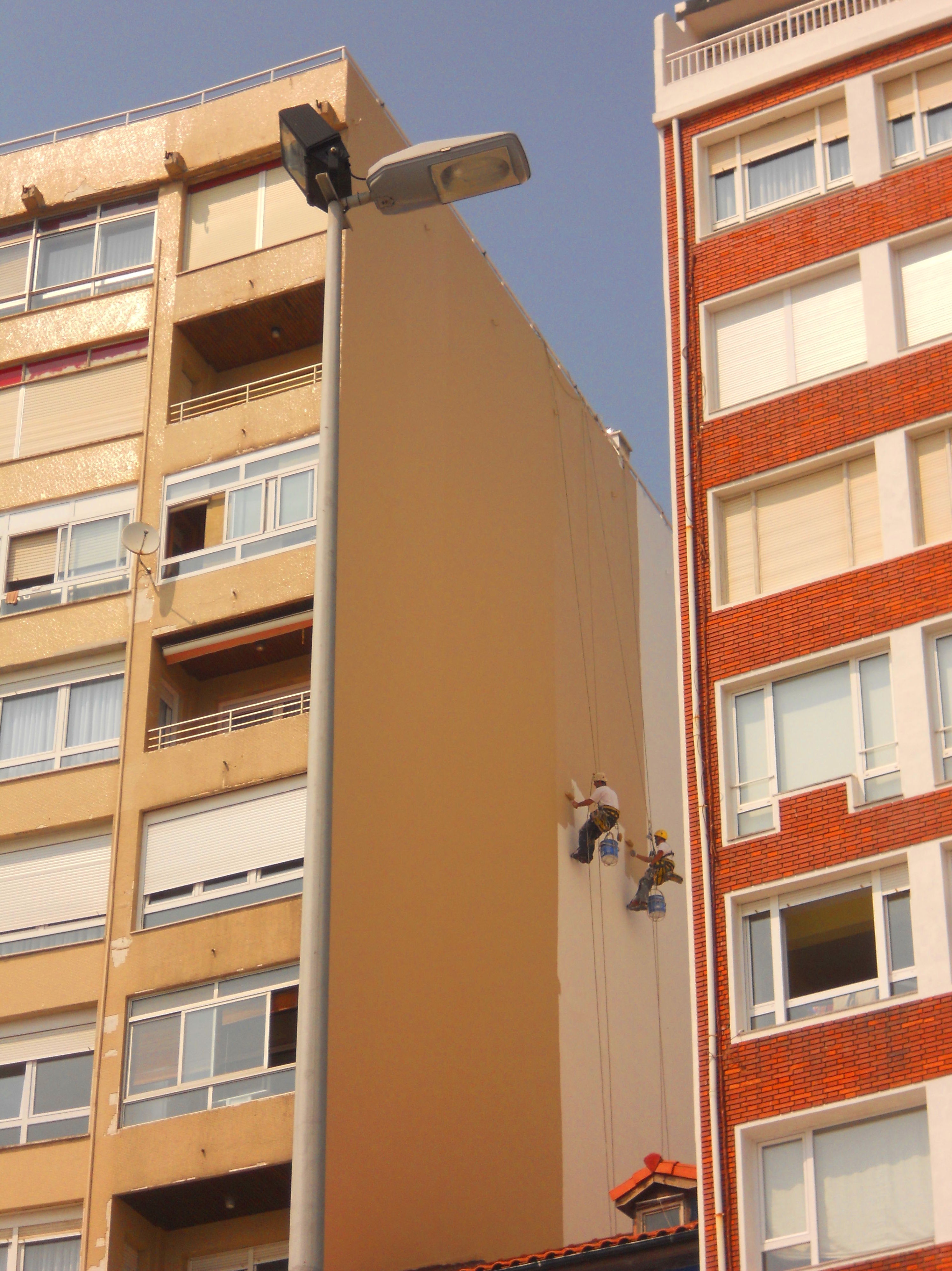 Reparación de fachada en Santander. Trabajos verticales Cantabria. Reparación de fachada en Santander. Trabajos verticales Cantabria.