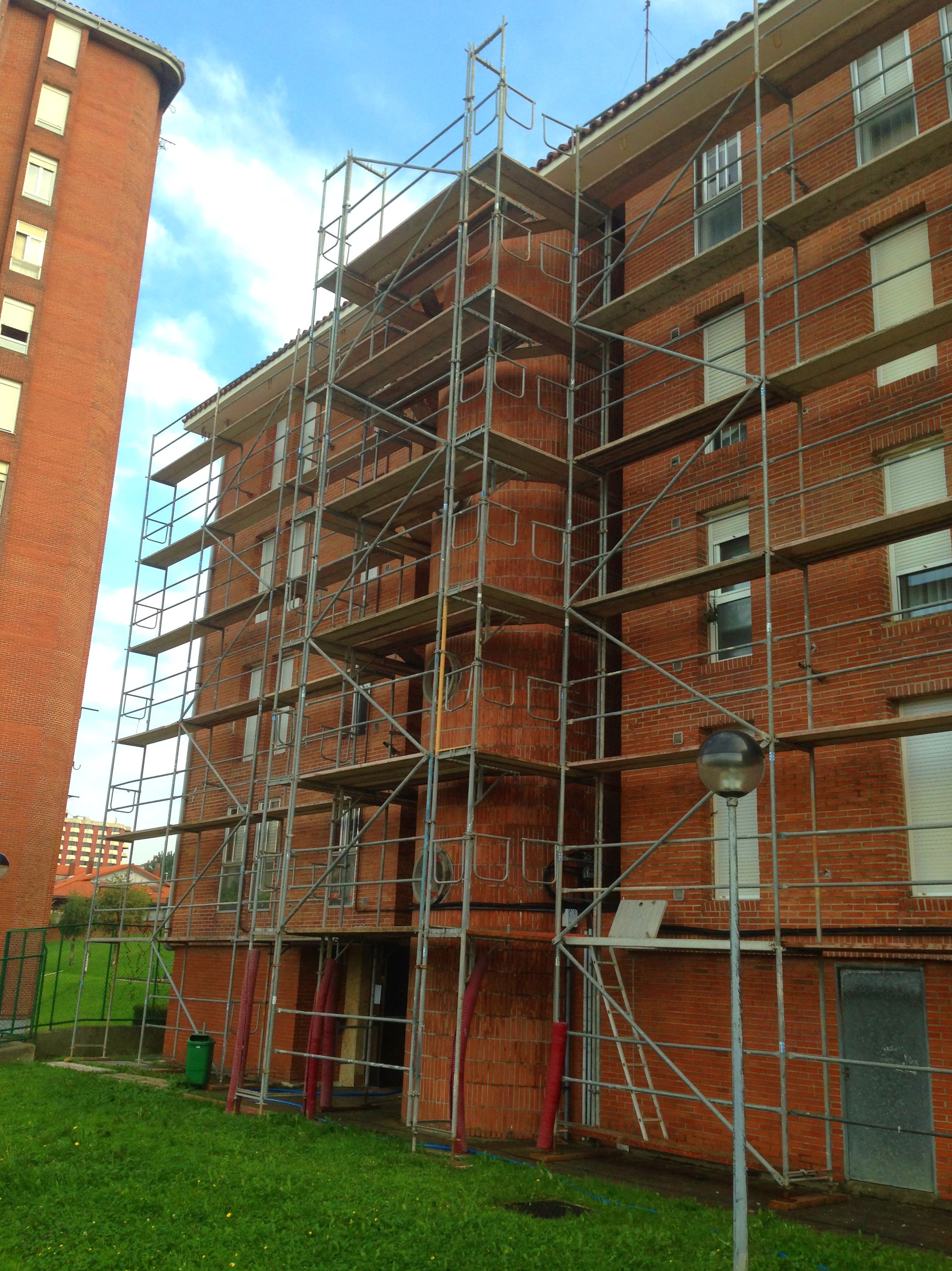 Mantenimiento y rehabilitación de edificios en Santander. Mantenimiento y rehabilitación de edificios en Santander.