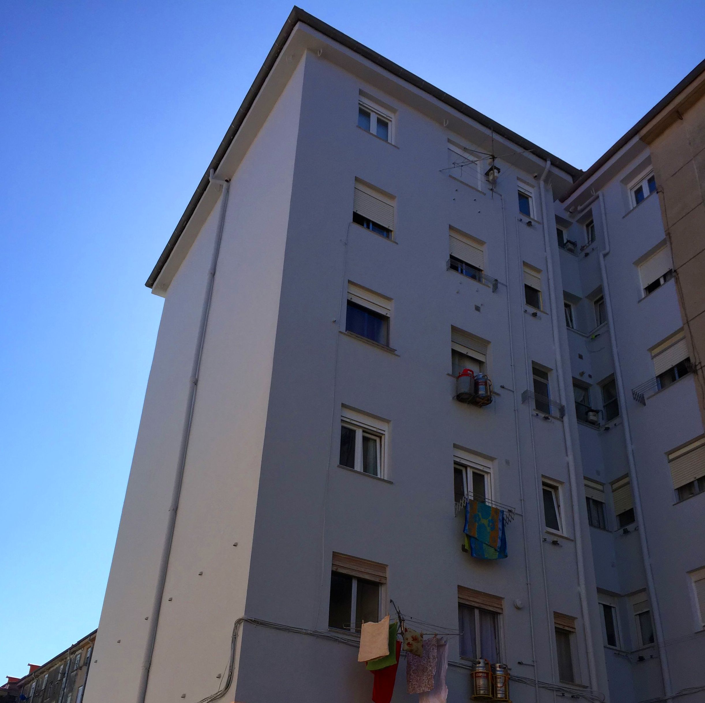 Rehabilitación de fachadas con aislamiento anticondensación Rehabilitación de fachadas con aislamiento anticondensación