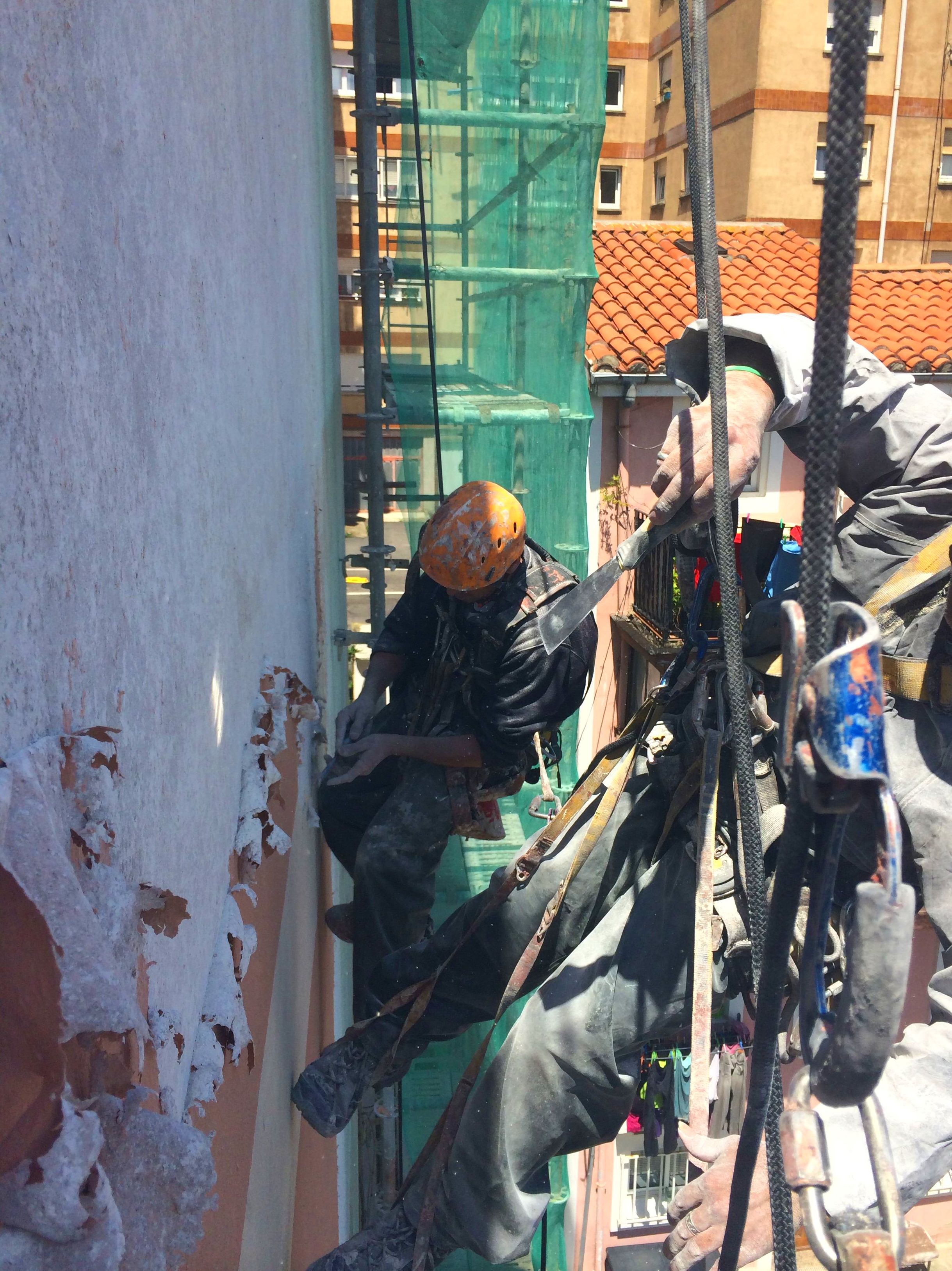 Trabajos verticales en Santander. Fachadas Cantabria. Trabajos verticales en Santander. Fachadas Cantabria.