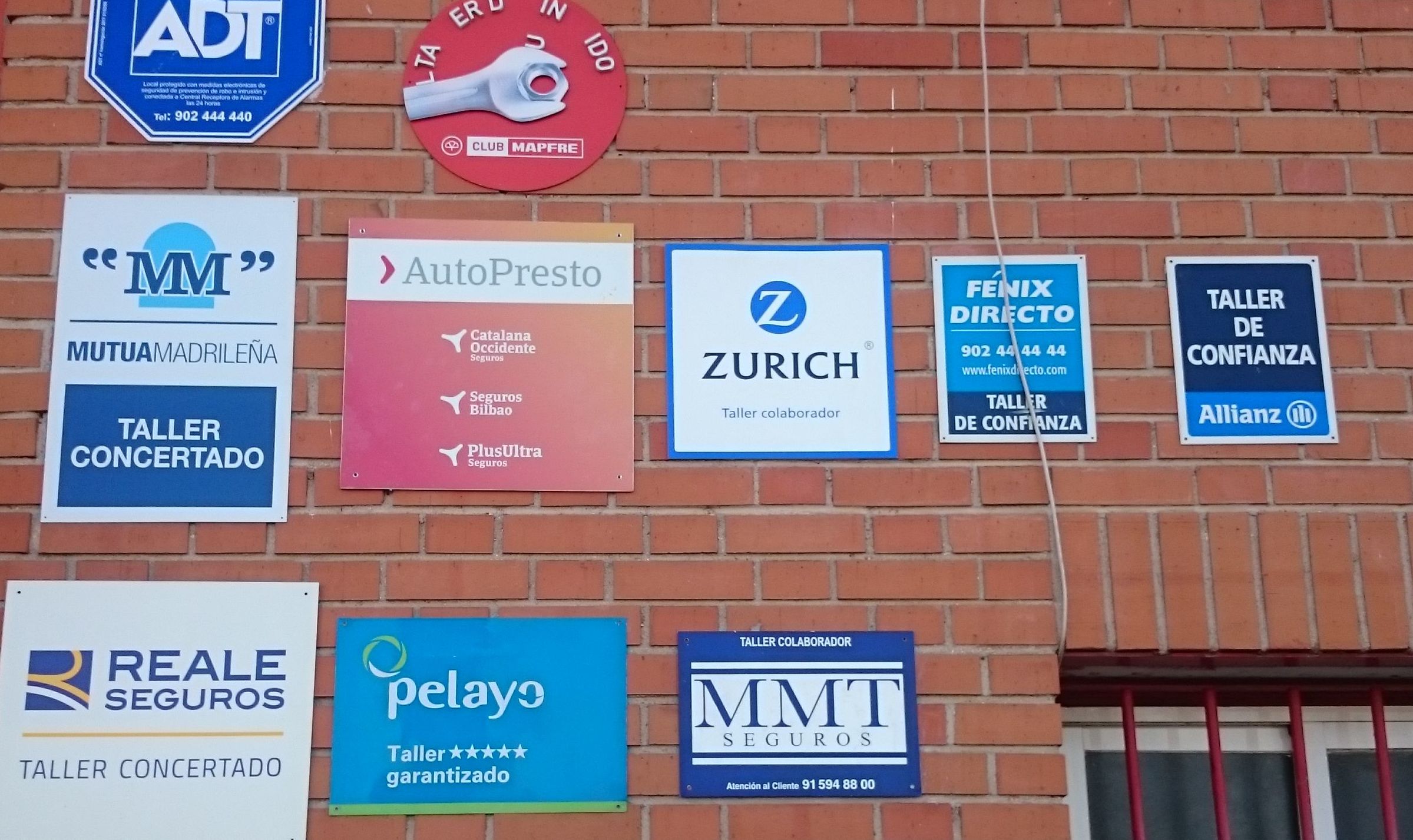 Trabajamos con la mayoría de compañías aseguradoras: NUESTROS SERVICIOS de TALLERES MAYTE & CAB AUTOMOCIÓN Trabajamos con la mayoría de compañías aseguradoras: NUESTROS SERVICIOS de TALLERES MAYTE & CAB AUTOMOCIÓN
