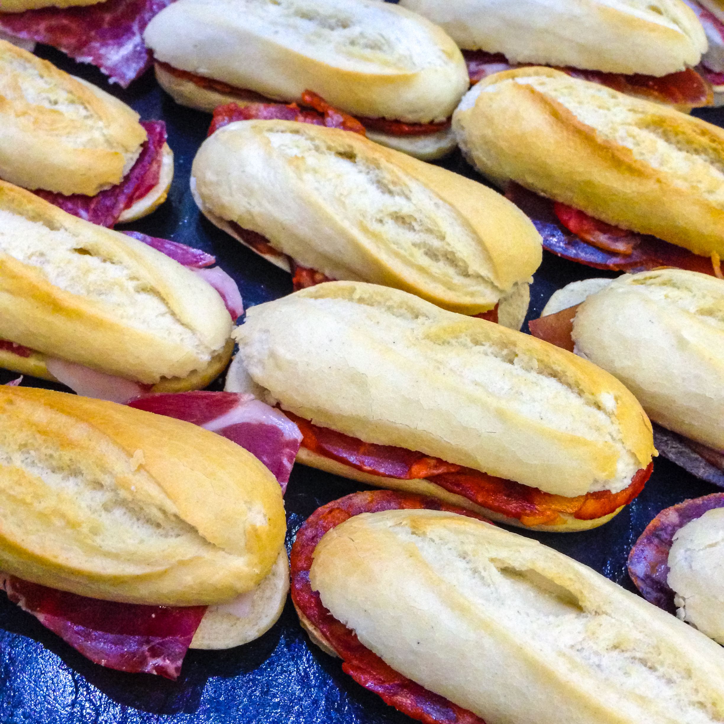 Desayunos peruanos y españoles: Carta de Delicias de mi Rancho Desayunos peruanos y españoles: Carta de Delicias de mi Rancho
