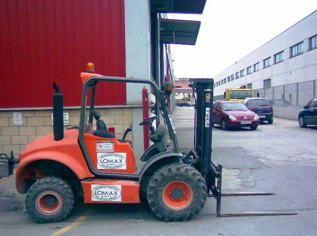 Alquiler de maquinaria : Servicios de Transportes y Grúas Lomax Alquiler de maquinaria : Servicios de Transportes y Grúas Lomax