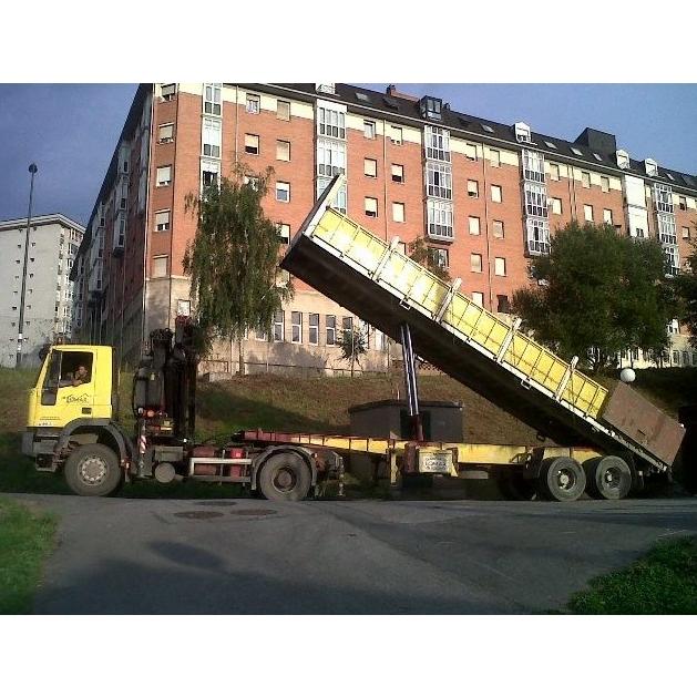Camión grúa volquete: Servicios de Transportes y Grúas Lomax Camión grúa volquete: Servicios de Transportes y Grúas Lomax