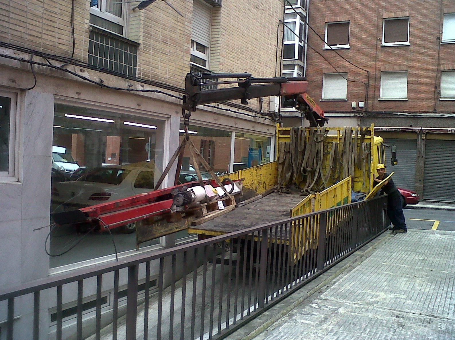 Camión grúa: Servicios de Transportes y Grúas Lomax Camión grúa: Servicios de Transportes y Grúas Lomax
