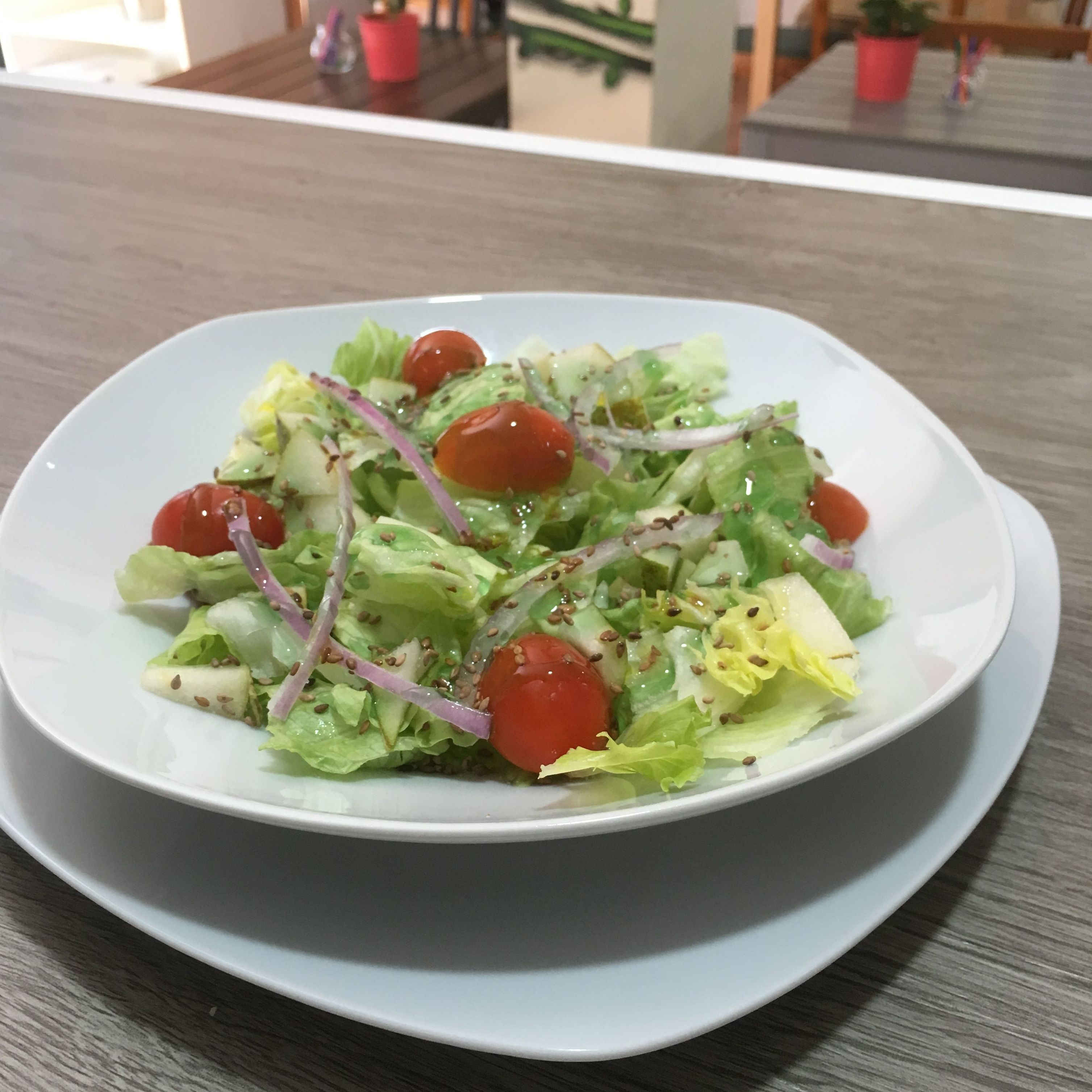 Ensalada Fresca c/Peras y Sésamo Ensalada Fresca c/Peras y Sésamo