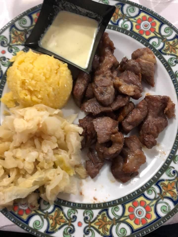 Disfruta de nuestros platos con guarniciones Disfruta de nuestros platos con guarniciones