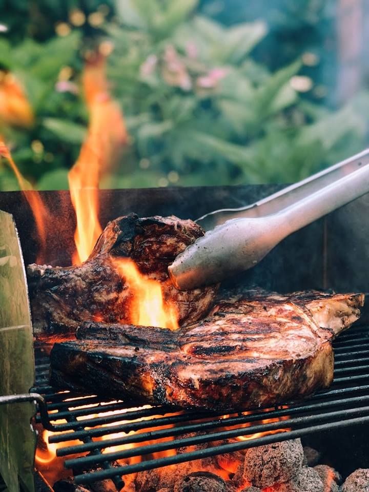 Carnes cocinadas lentamente para un mayor disfrute Carnes cocinadas lentamente para un mayor disfrute