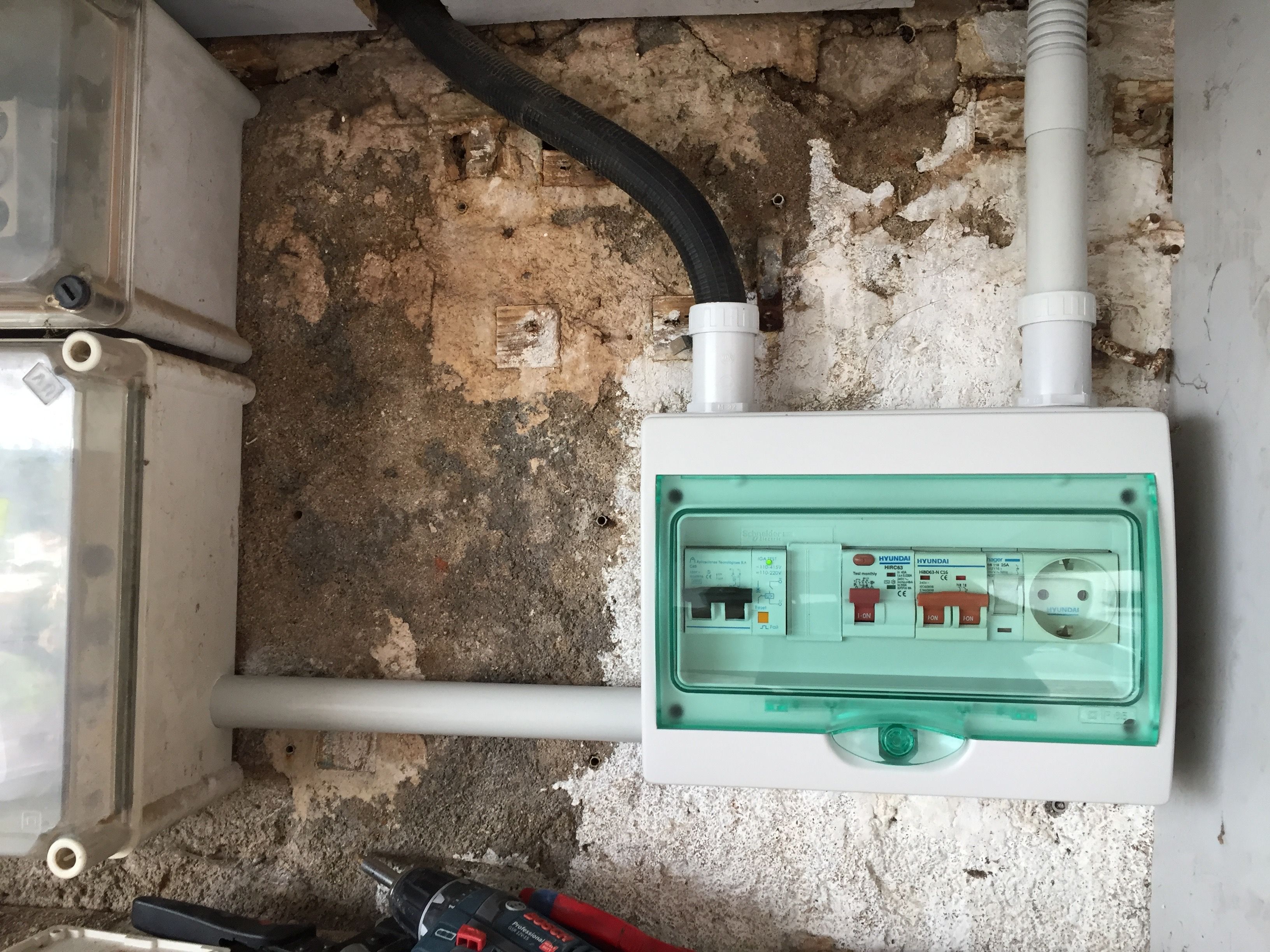 Electricidad en viviendas y comunidades: Servicios de ALDA Instalaciones Electricidad en viviendas y comunidades: Servicios de ALDA Instalaciones