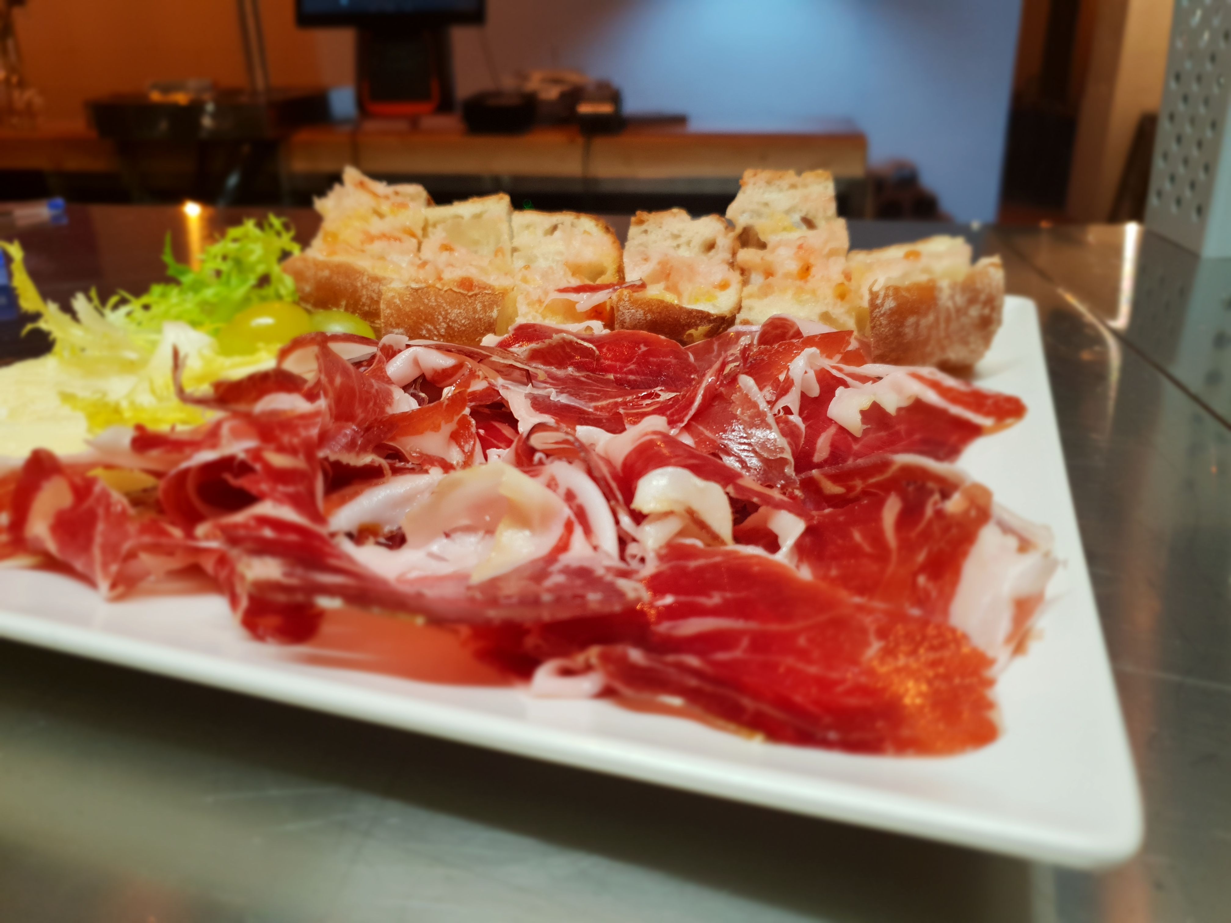 Tapas: Especialidades de Laufer Street Food Tapas: Especialidades de Laufer Street Food