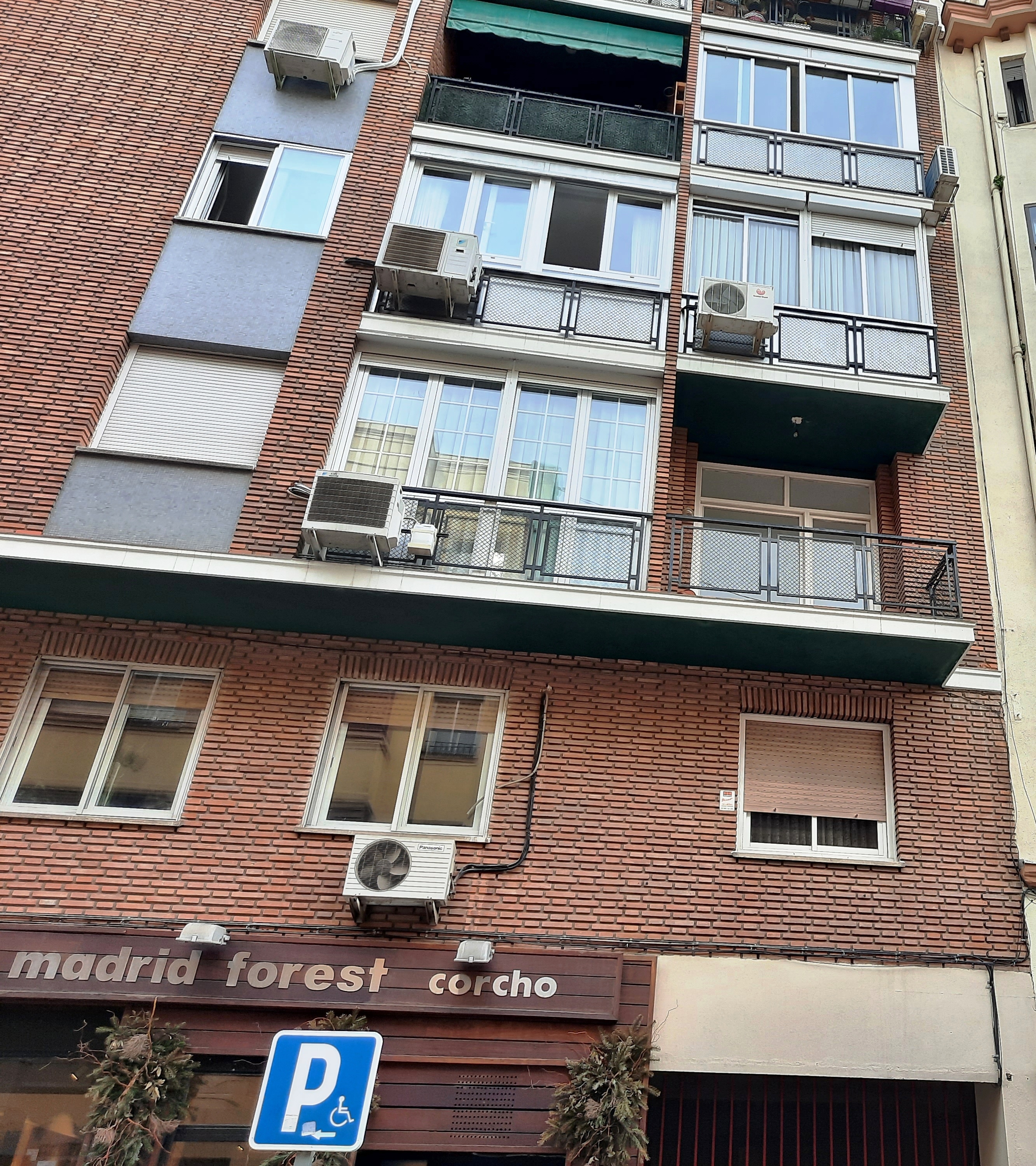 01 Fachada bis.jpg 01 Fachada bis.jpg