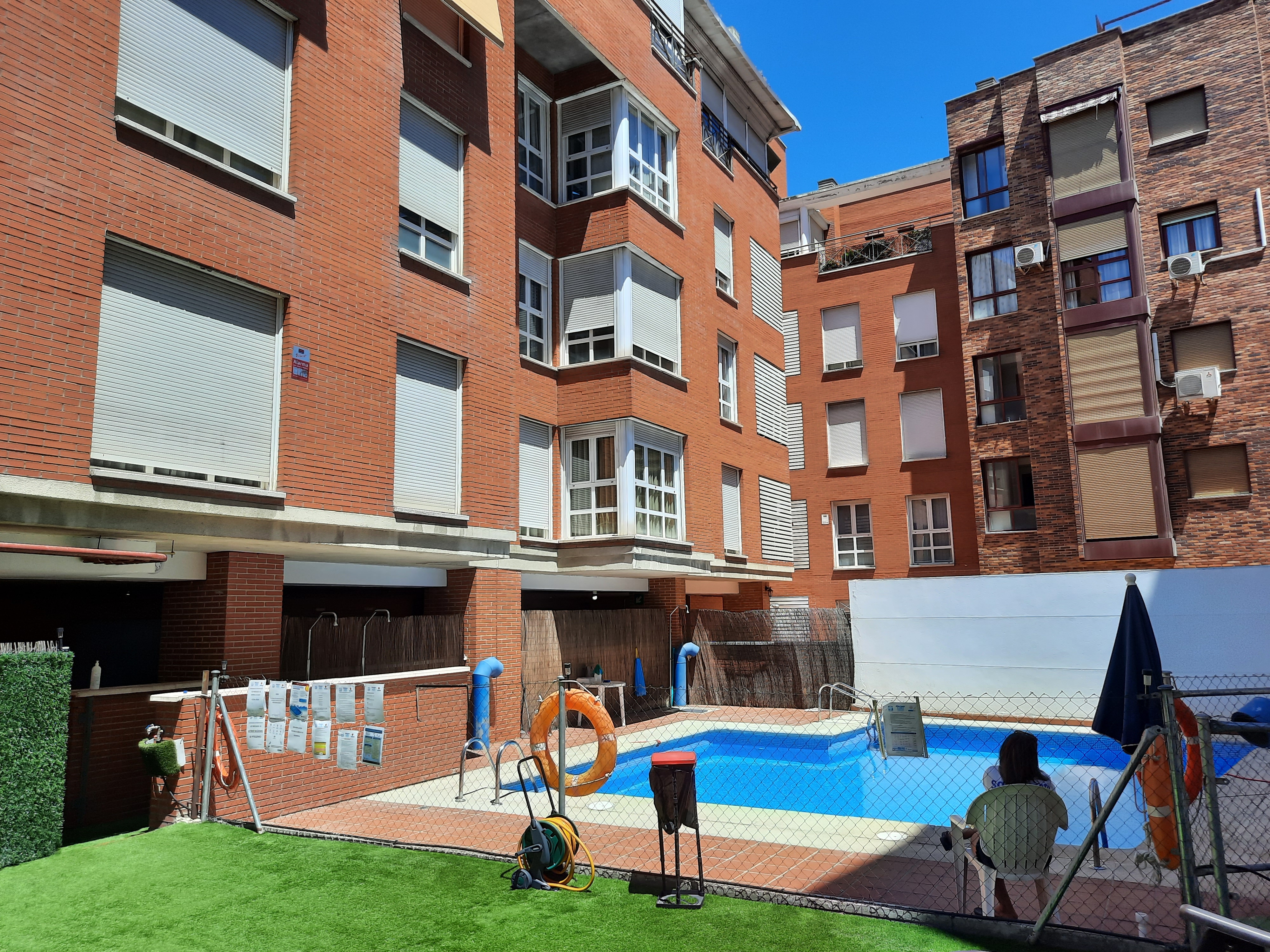 Piso en alquiler en Los Mesejo (Pacífico) con plaza de garaje y piscina: de Vicente Palau Jiménez - Agente Inmobiliario Piso en alquiler en Los Mesejo (Pacífico) con plaza de garaje y piscina: de Vicente Palau Jiménez - Agente Inmobiliario
