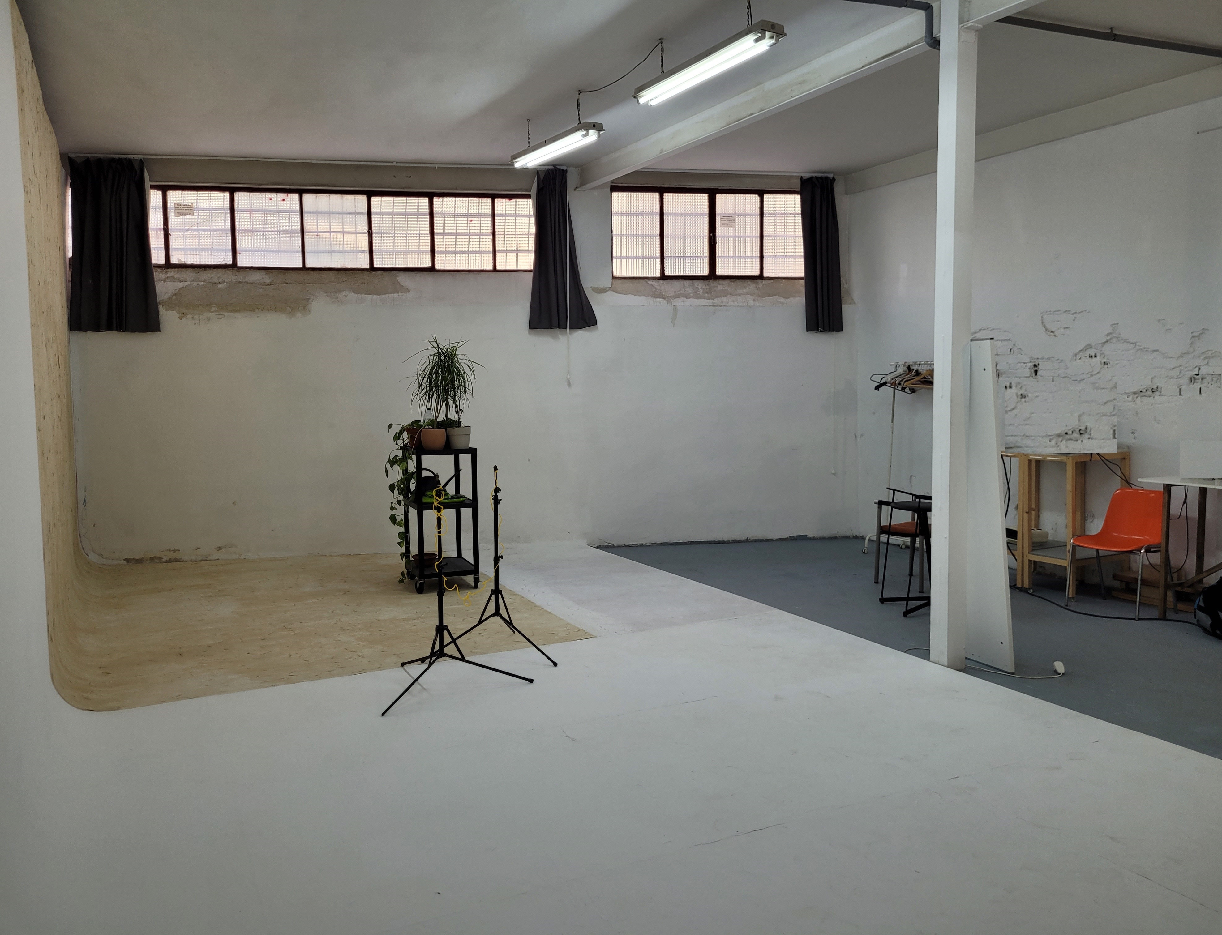 Local junto a calle de Alcalá, 246 m². Espacios diáfanos, techos altos.: de Vicente Palau Jiménez - Agente Inmobiliario Local junto a calle de Alcalá, 246 m². Espacios diáfanos, techos altos.: de Vicente Palau Jiménez - Agente Inmobiliario